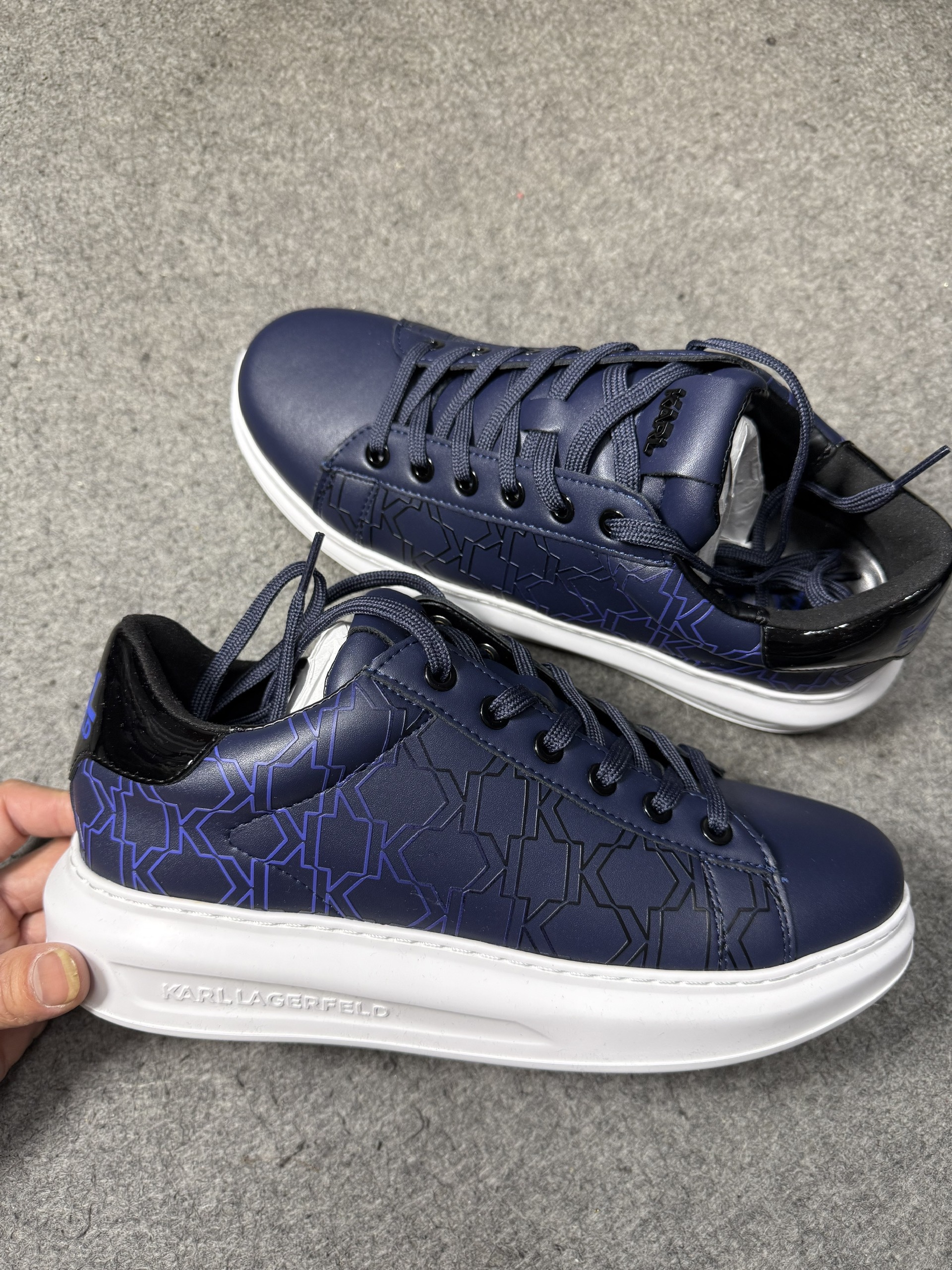 Sneaker Karl nam xanh navy monogram - KLL95513