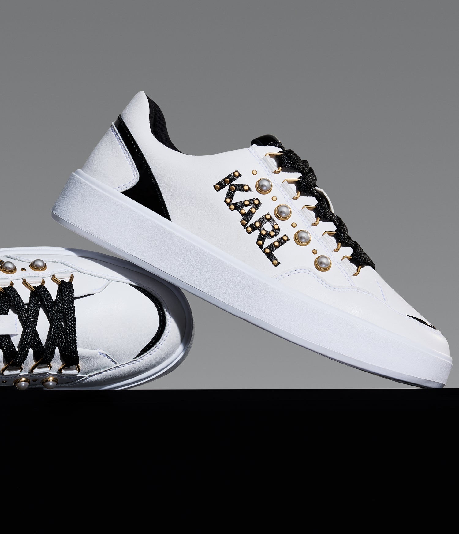 Sneaker Karl trắng phối đen đính ngọc trai KL351025