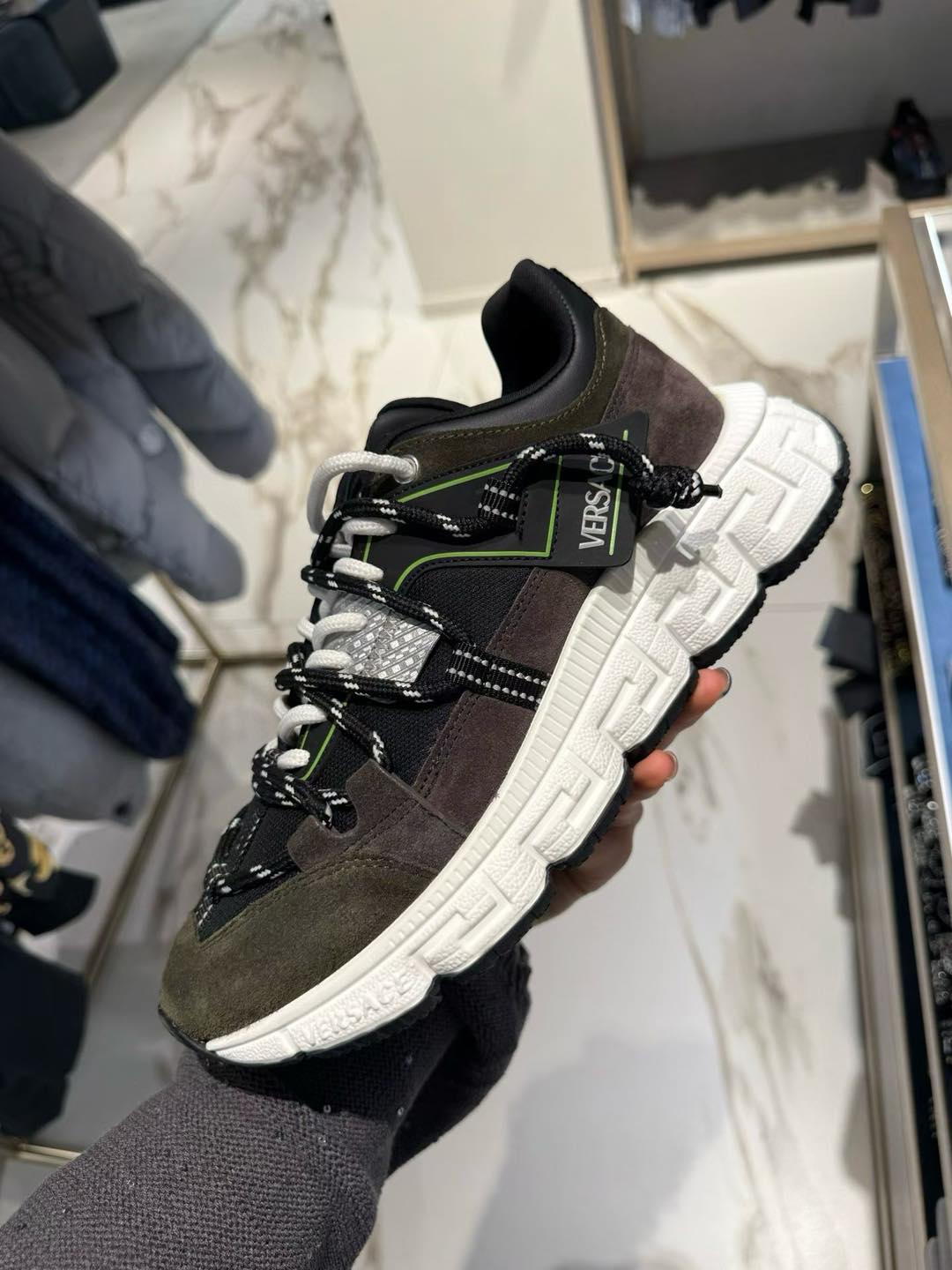 Sneaker nam VS xanh rêu đế trắng - 1A16225 (5cm)