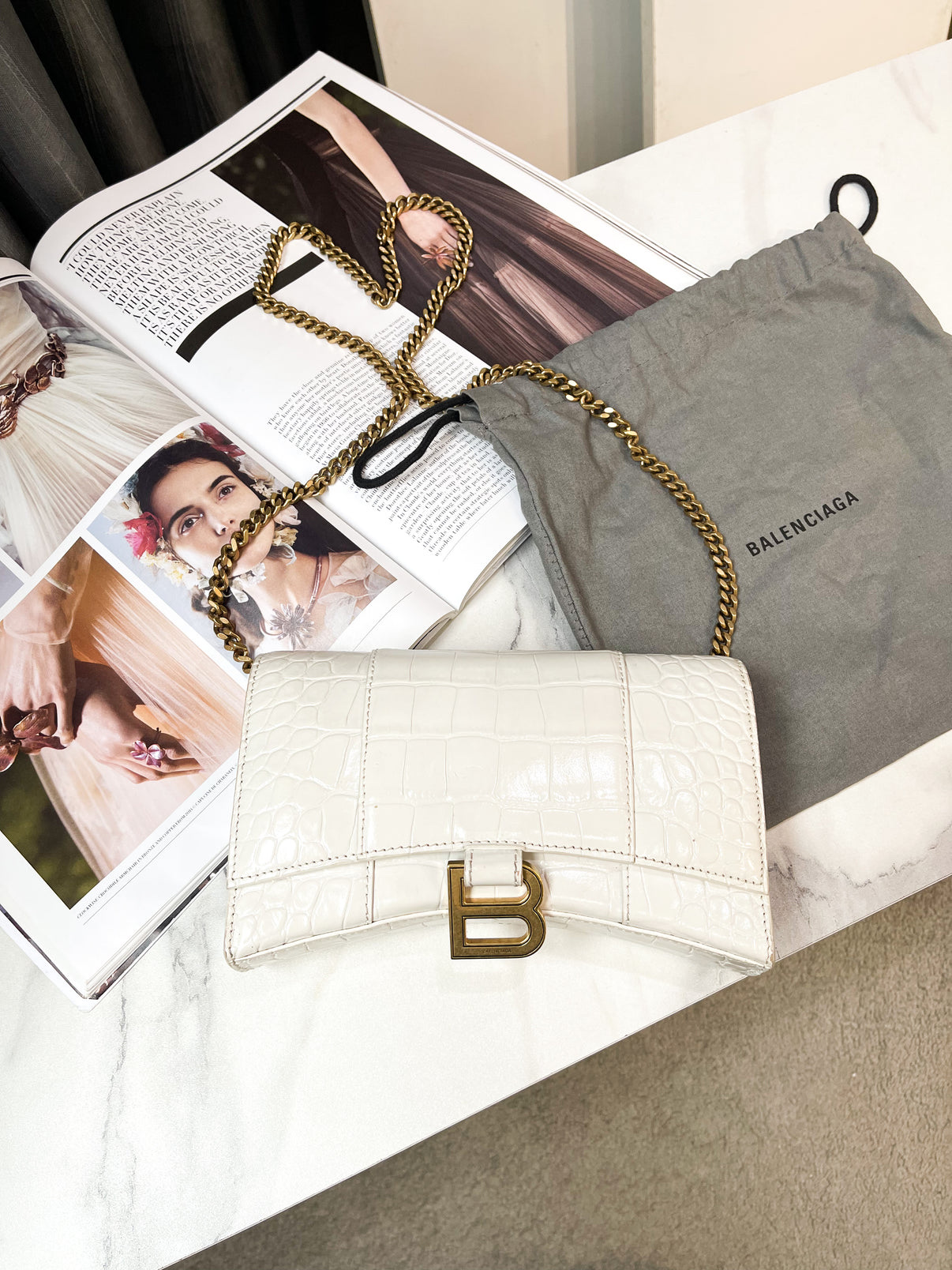 Túi Balenciaga hourglass wallet trắng vân logo B vàng SNV - 656050 - KT: 19*10*4