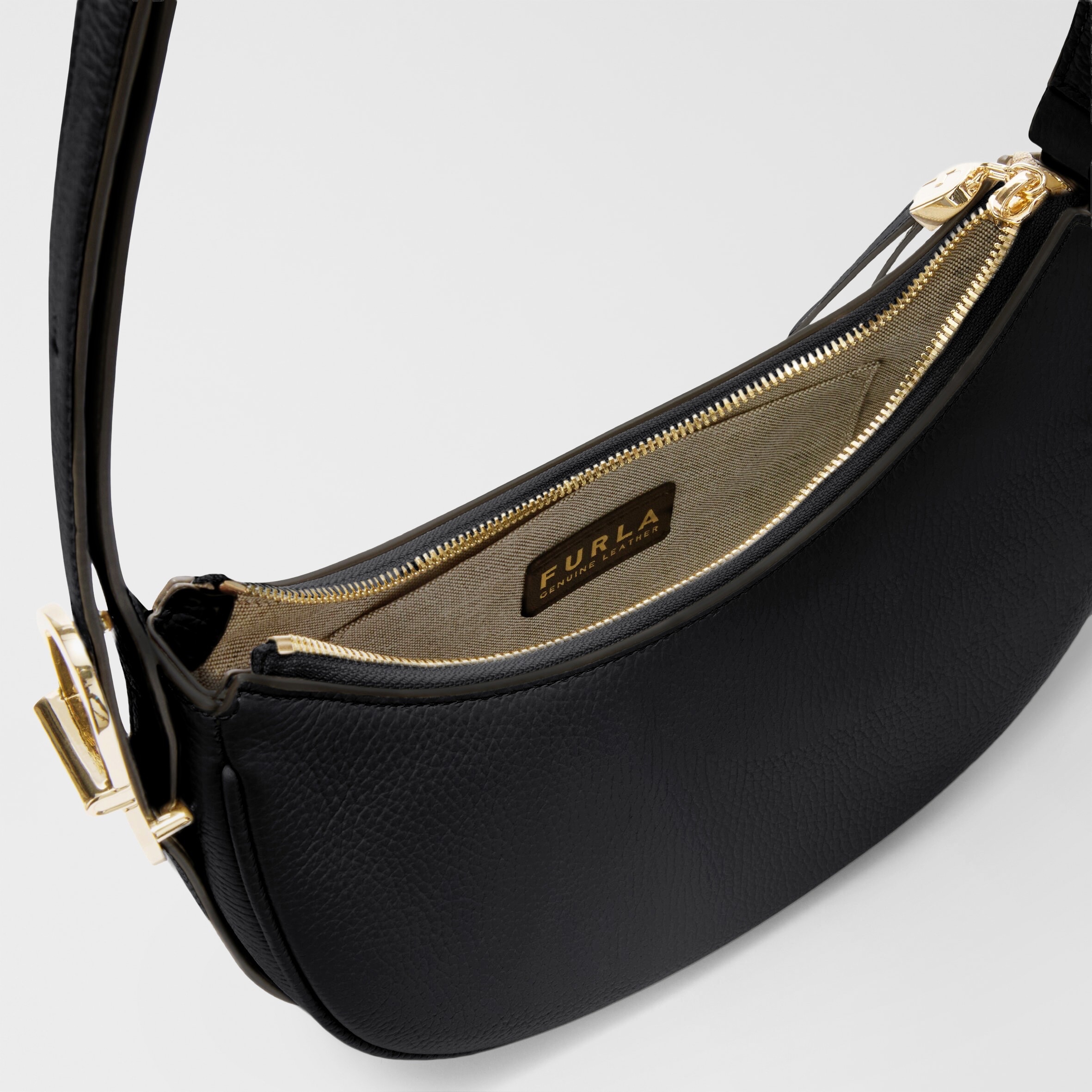 Túi Furla Mialuna S màu đen - KT: 23x13x8