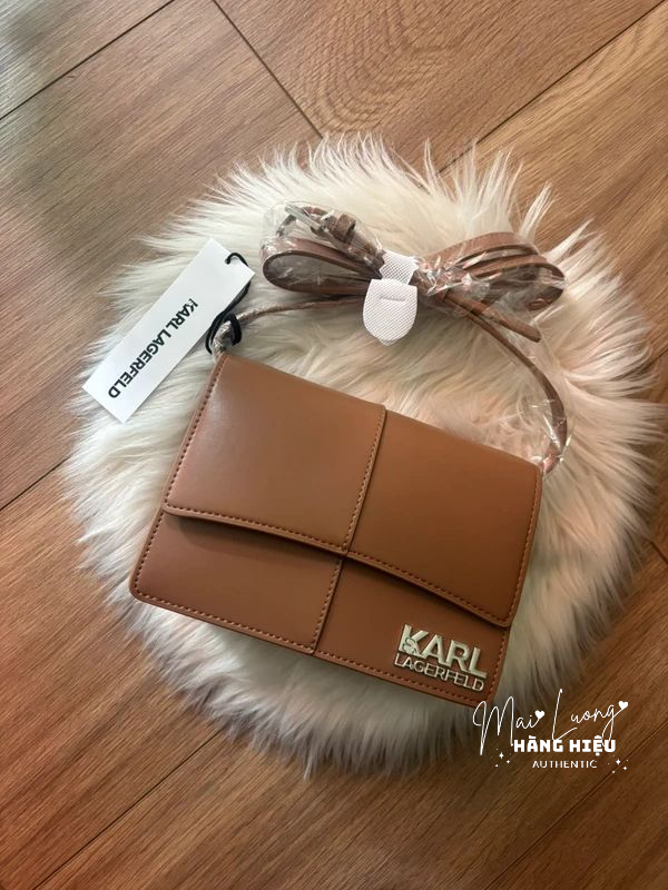 Túi Karl kore logo bạc màu nâu - BSW30007 - KT: 19x14x7