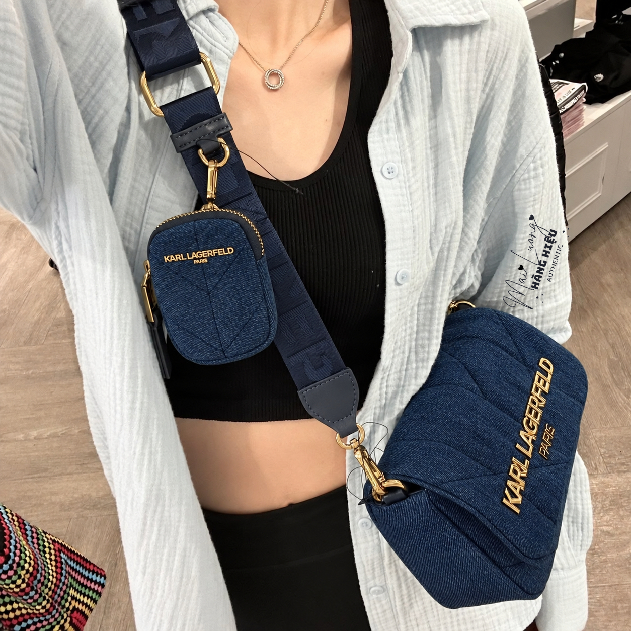 Túi Karl xanh navy vải logo vàng - LH5EG4CC - KT: 21*15*7