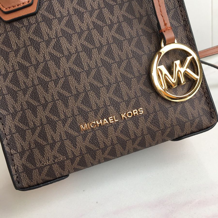 Túi MK Mercer extra small crossbody - nâu logo vàng - 35T1GM9C0L# - nâu (Ngang 14.5, Cao 16, Rộng 6)