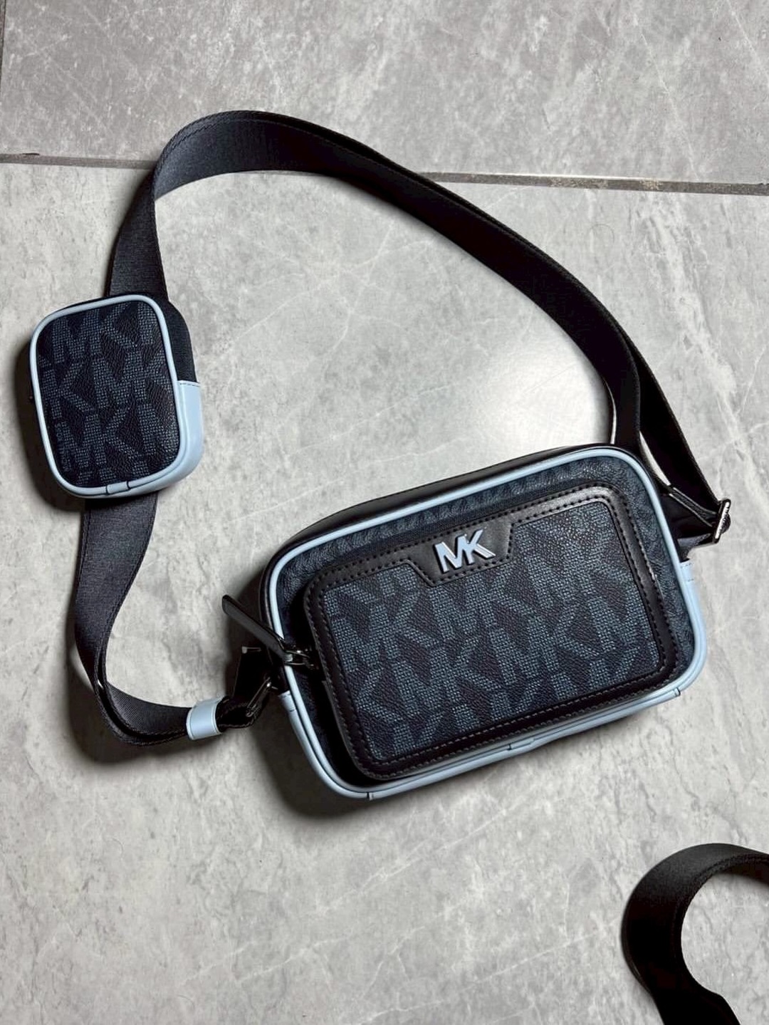 Túi MK cooper Xanh logo viền da -37S6LC0C0B- 20x13x6