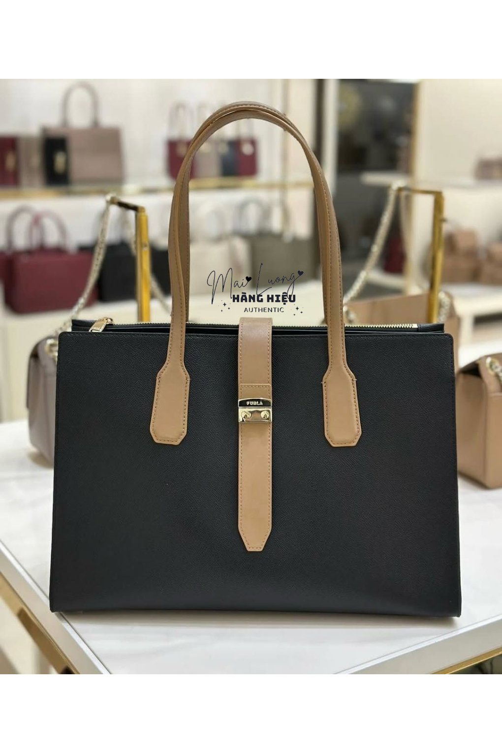 Túi tote Furla Vitello màu đen WB01623 (31x24x10)