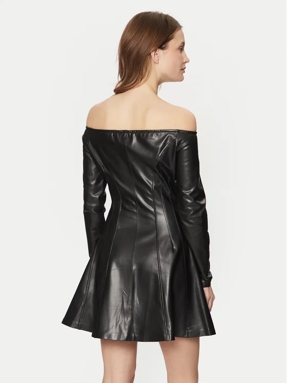 Váy da Guess trễ vai chân xòe đen