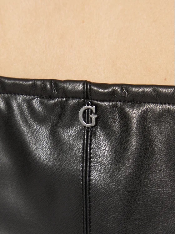 Váy da Guess trễ vai chân xòe đen