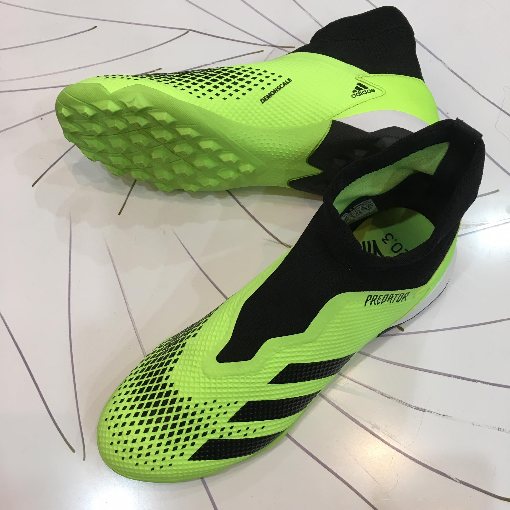 Giày đá bóng Adidas Predator 20.3 TF-Xanh Lá -42-916