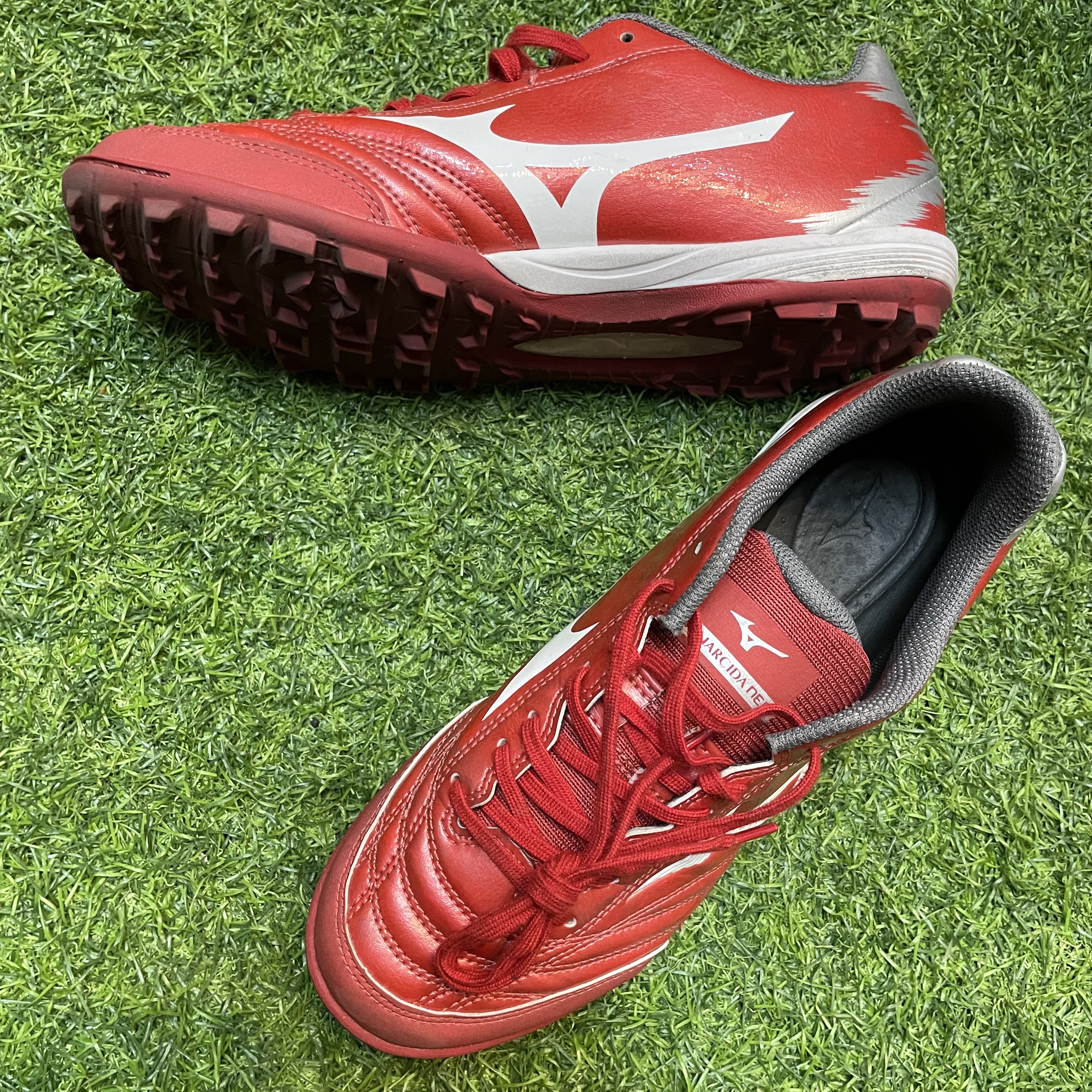 SG- ( 97%, size 38.5 ) MIZUNO MONAR NEO SALA PRO TF ĐỎ/TRẮNG