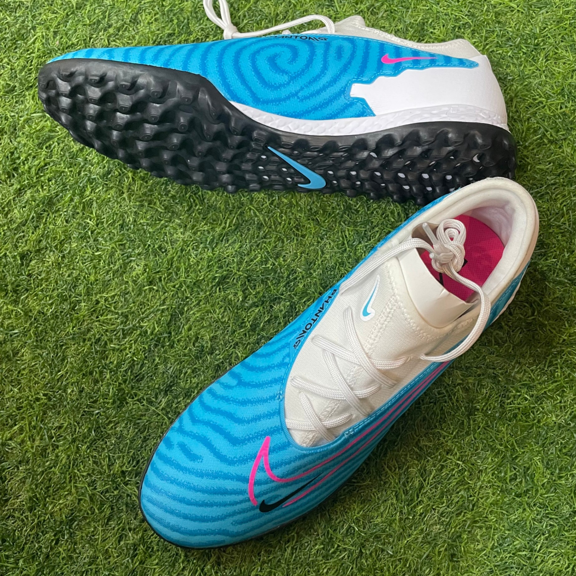 SG- ( 99%, size 43) Nike Phatom GX Pro TF - Trắng/Xanh DD9466-446