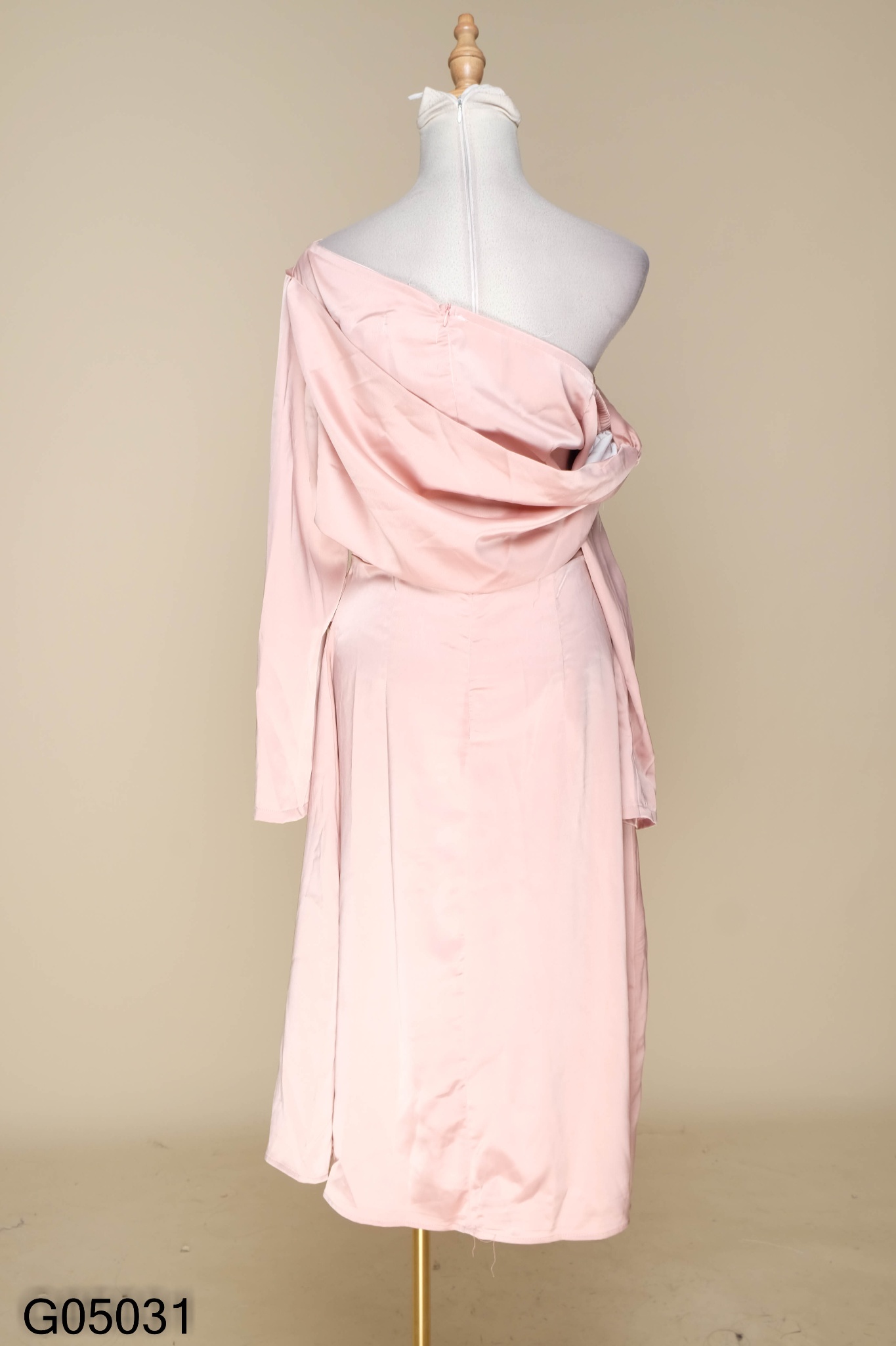 Đầm mặc nhà ngắn (set 2 kèm áo choàng) satin màu hồng (MN) – NICEON.COM.VN