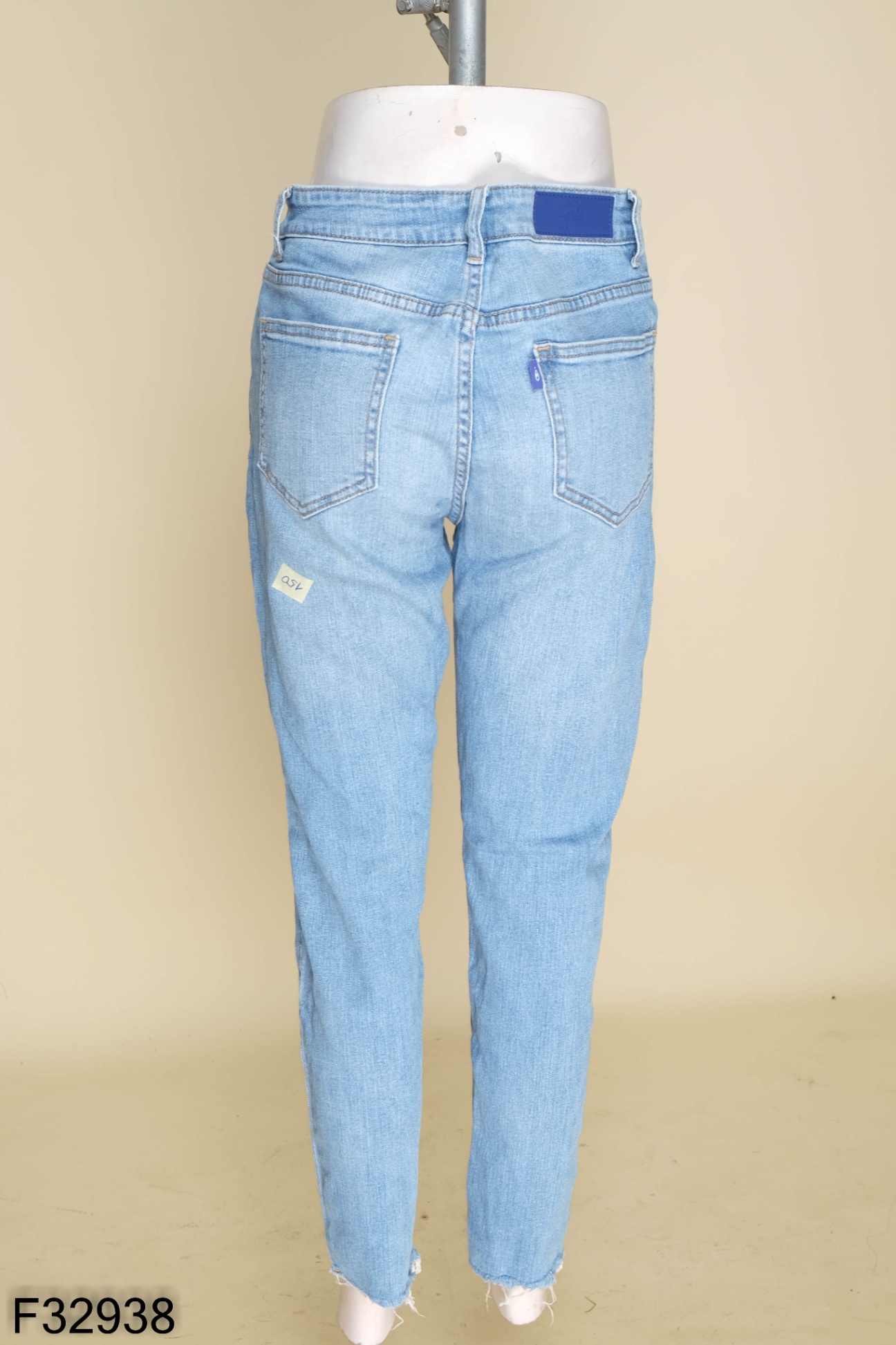 Quần jeans THE BLUE TSHIRT xanh rách