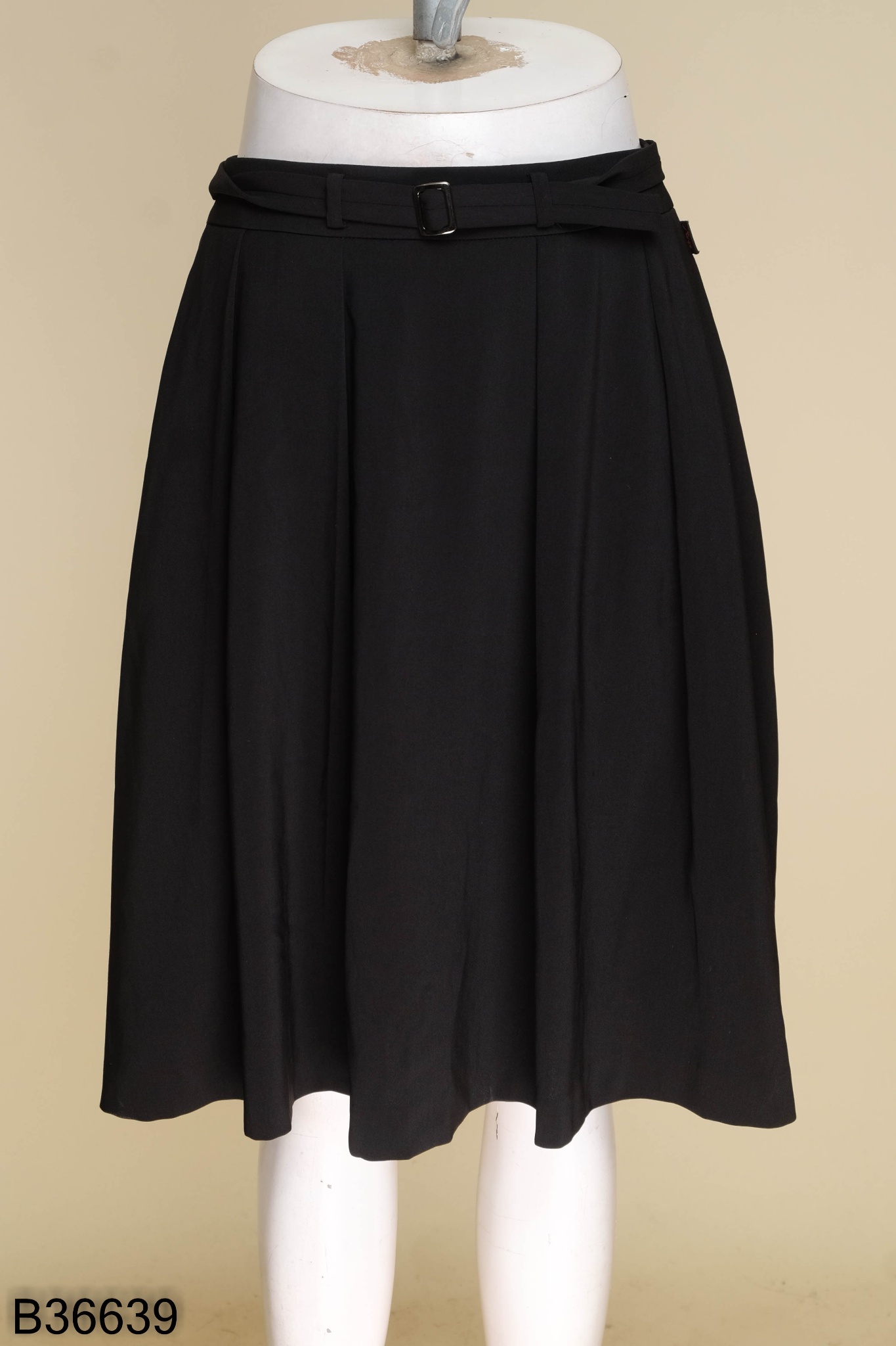 36529B82 - Chân váy đen giả da, dáng xếp ly xòe Thời trang nữ Toson