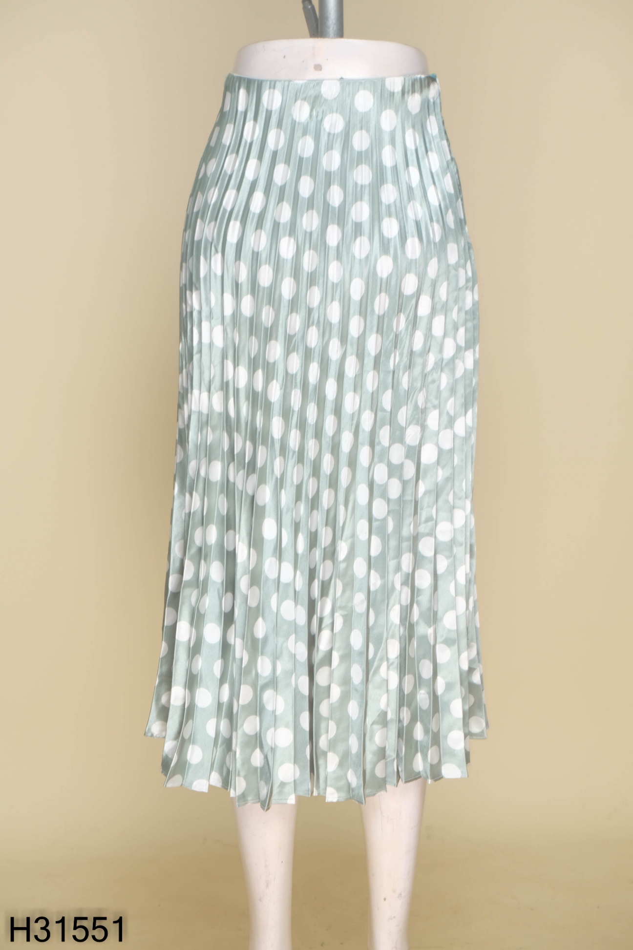 Chân váy midi chấm bi trắng CV05-12 | Thời trang công sở K&K Fashion