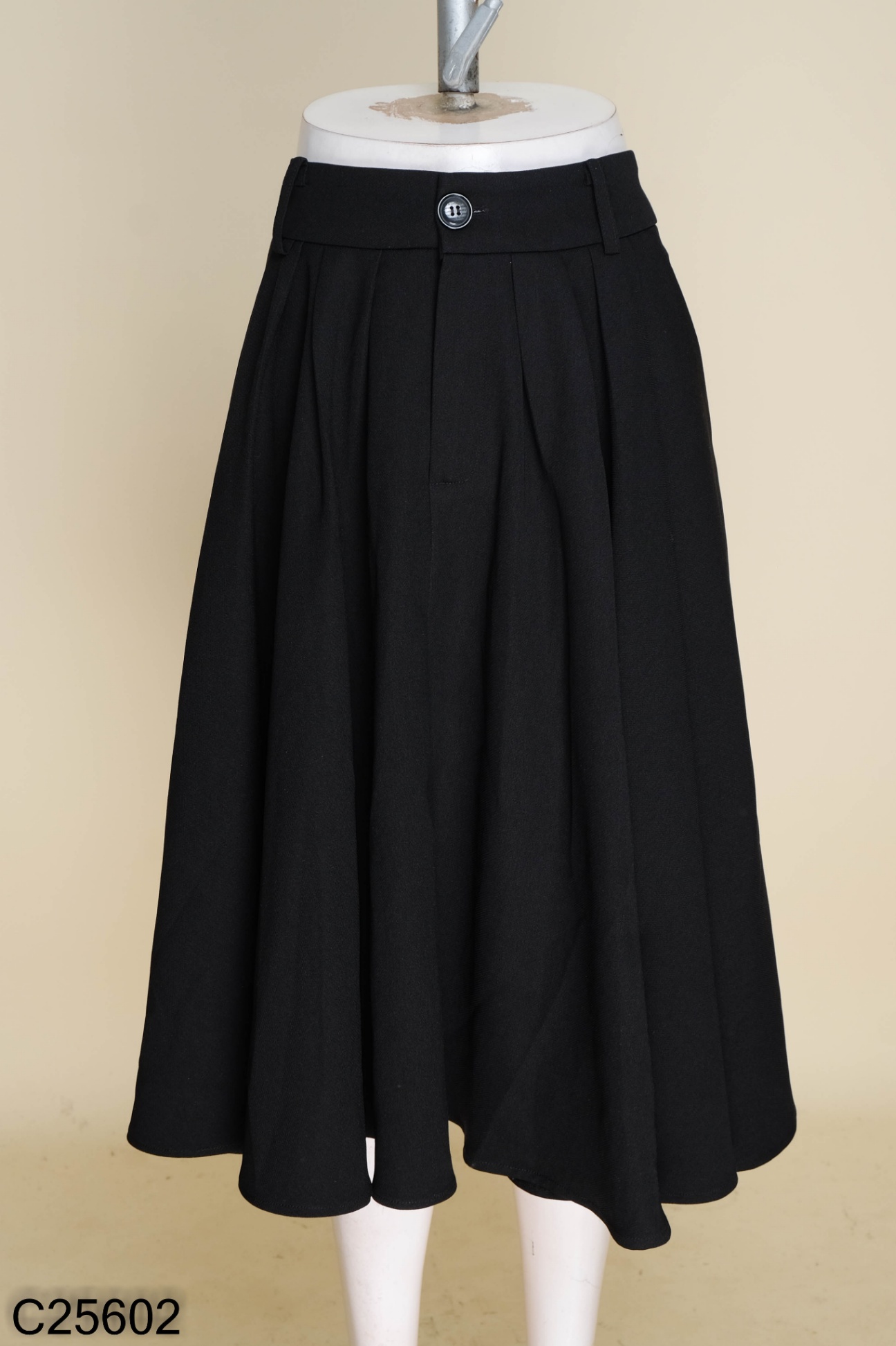 THỜI TRANG TRẺ - Chân váy xòe ngắn màu đen thời trang, năng động | Shopee  Việt Nam