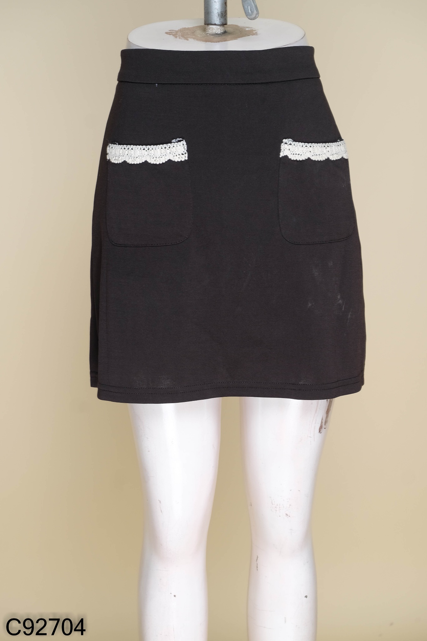 Chân váy chữ A nữ dáng ngắn thiết kế xếp tà viền chỉ trắng trẻ trung  CVN00012