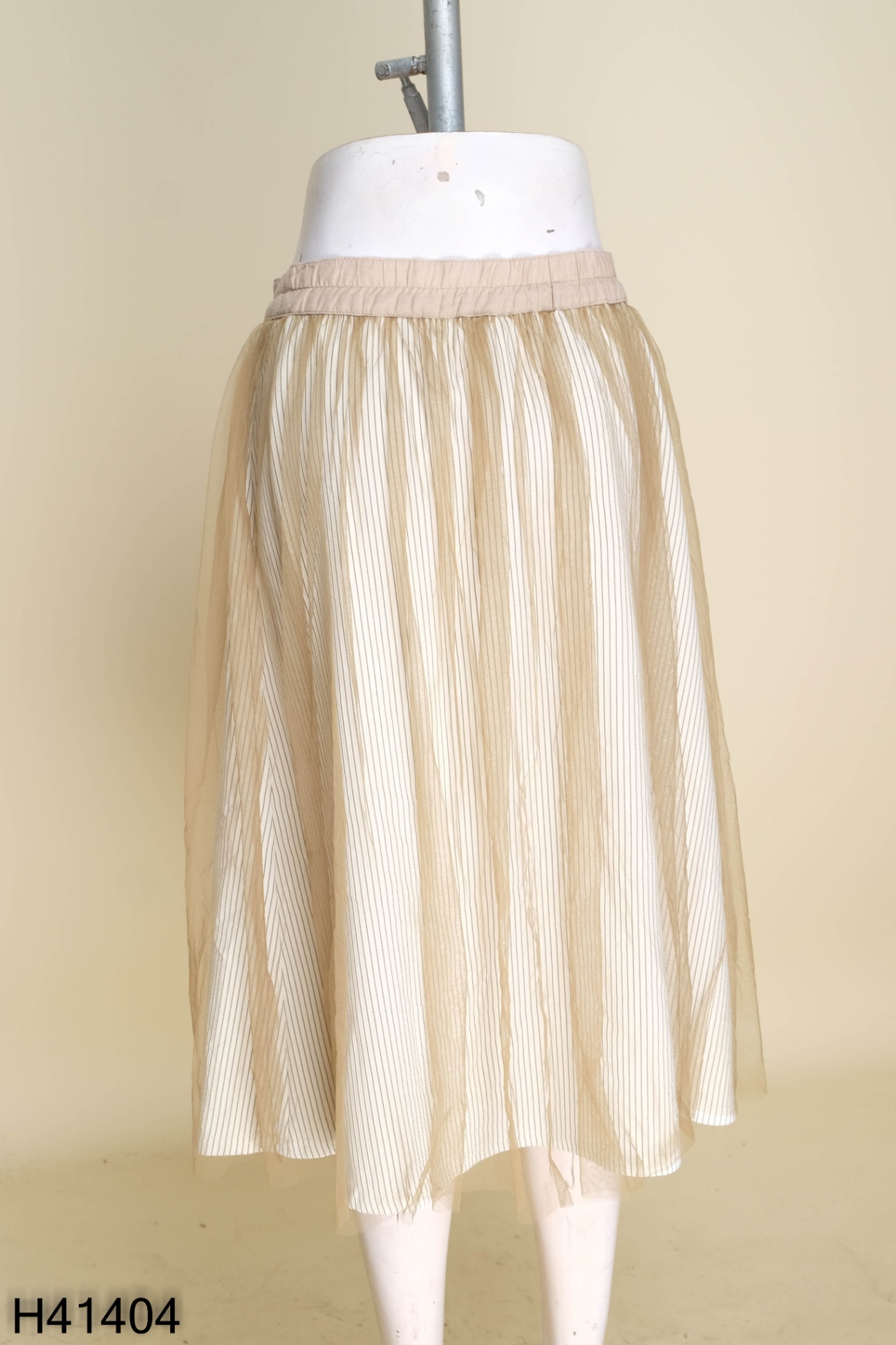 Set áo voan hồng nơ cổ tay dài mix chân váy trắng form chữ A - Trang phục  khác | ThờiTrangNữ.vn