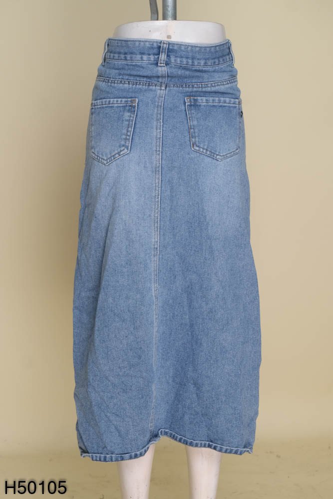 Chân váy jean dài phối với áo gì vừa cá tính vừa sành điệu?