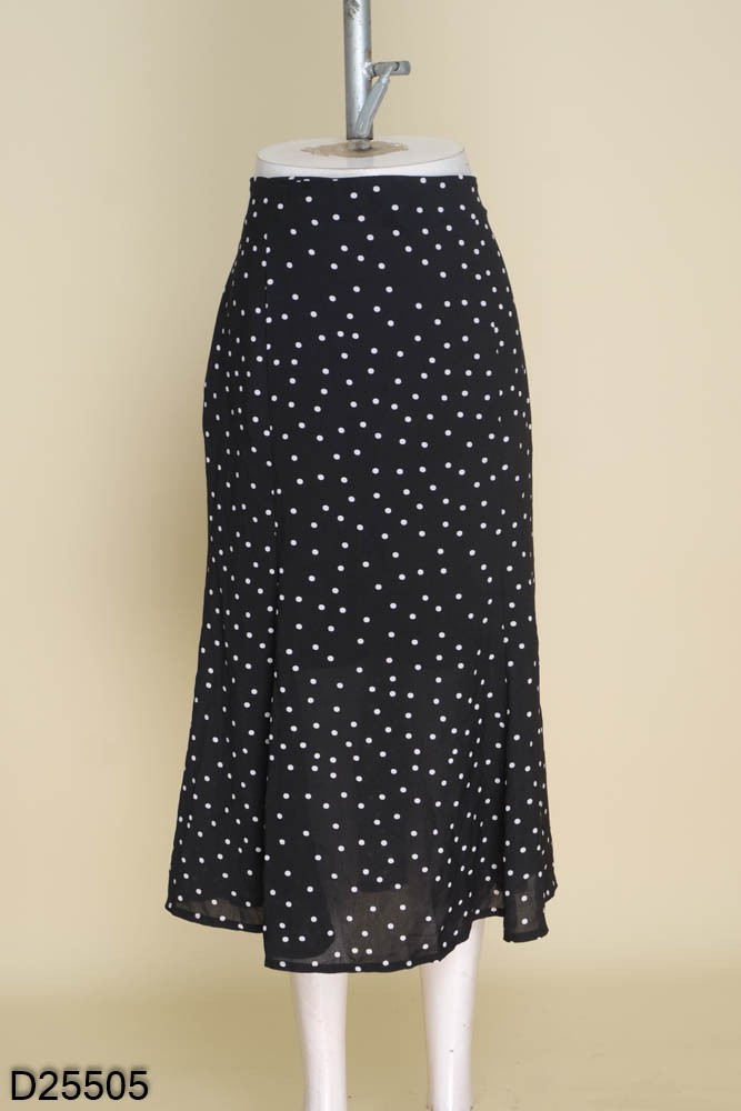 Chân váy midi chấm bi trắng đen CV02-37 | Thời trang công sở K&K Fashion