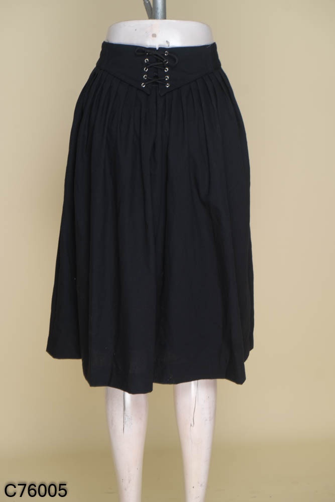Mua Chân váy xòe ngắn dập ly màu đen CRXNV31 - Đỏ 48cm tại pyenstore | Tiki