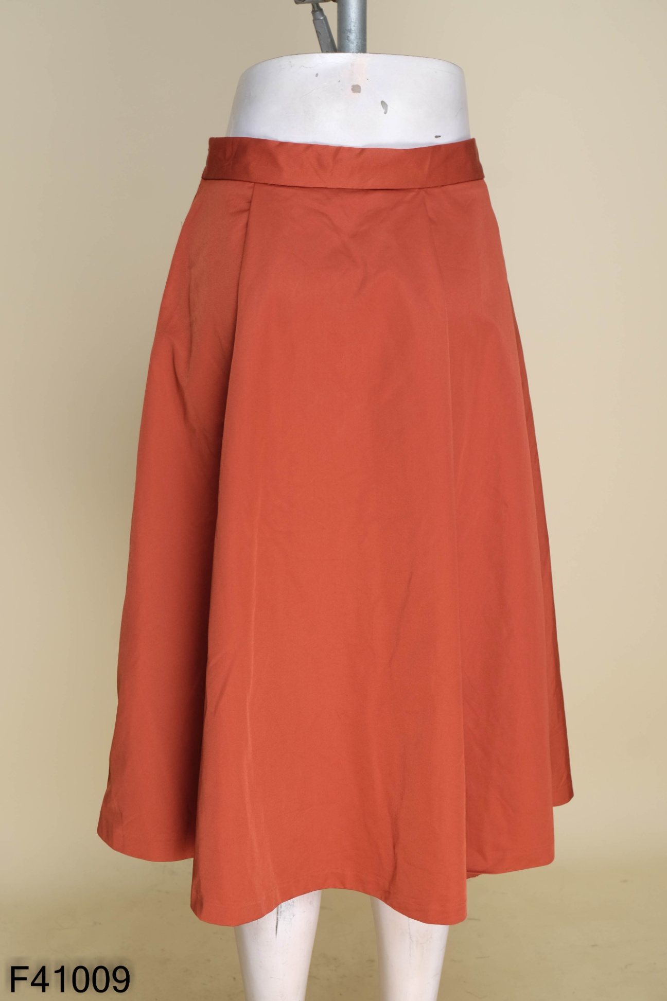 Mua Chân Váy xếp ly có túi 2 bên Oxatyl M457 Chất vải dày phông cách thời  trang công sở - nâu - L tại Oxatyl Official | Tiki