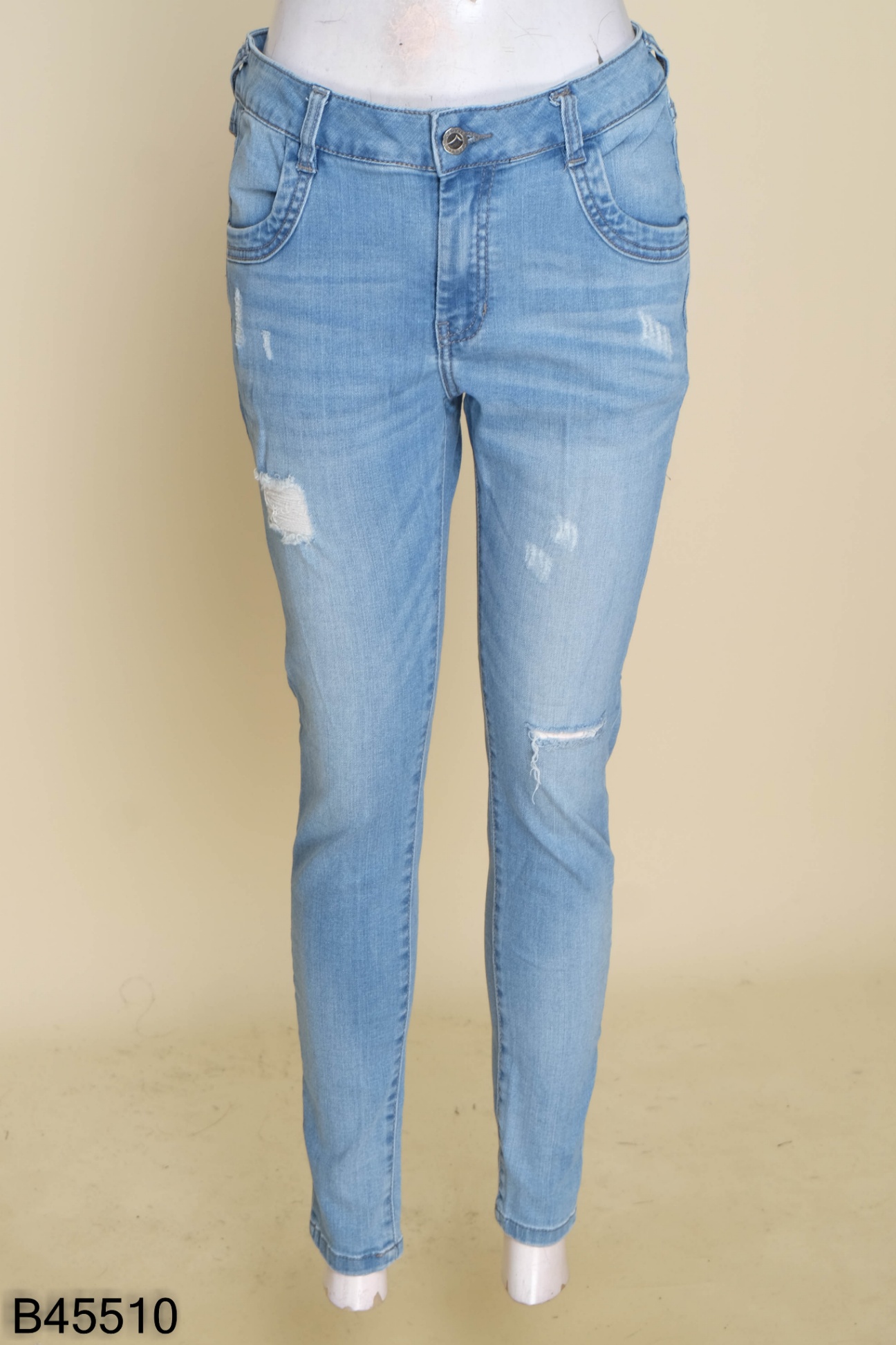 Quần jeans xanh xước ống