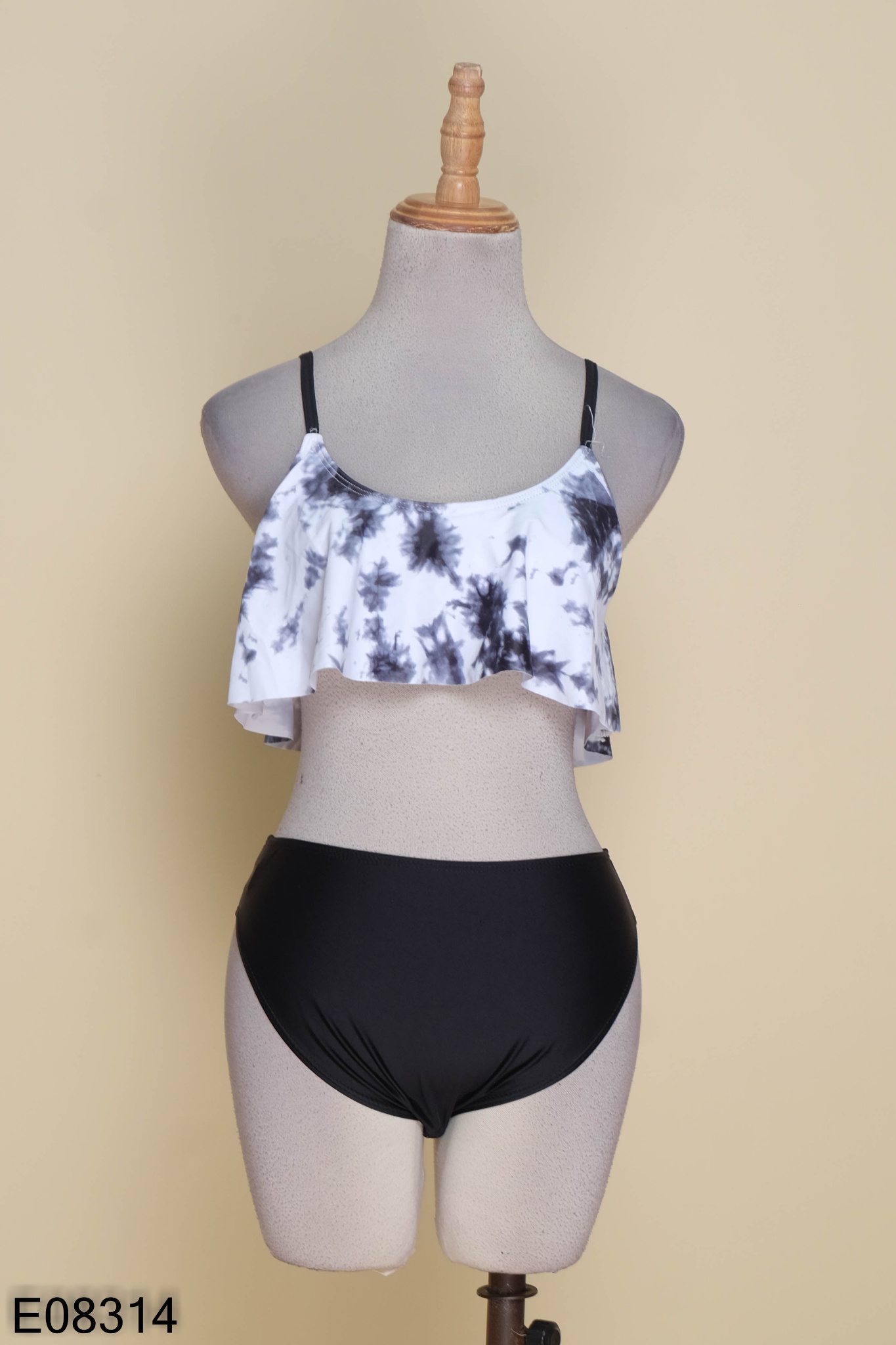 Set Bikini SHEIN Áo loang + quần đen