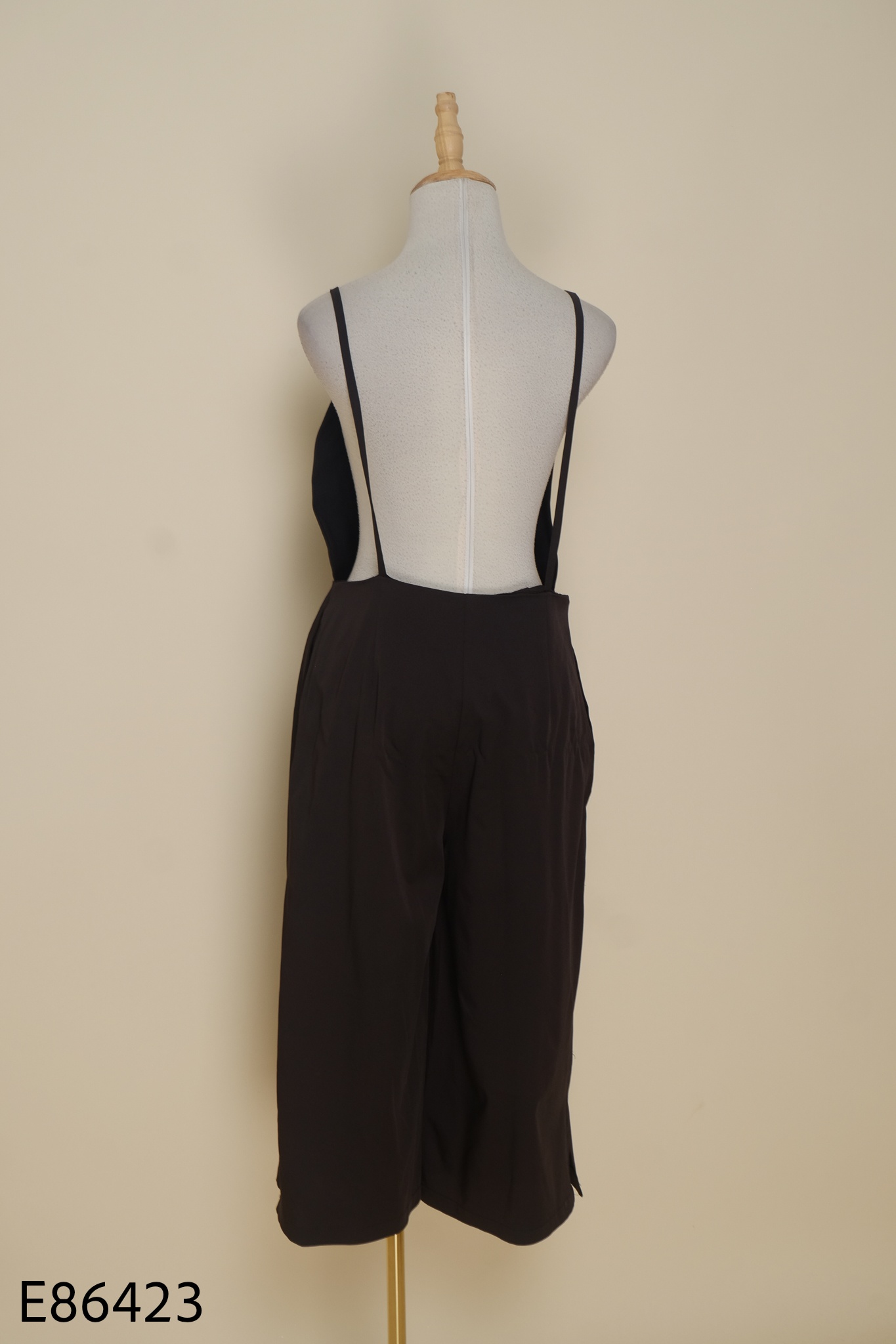 Jumpsuit TWENTY 5 yếm đen trơn