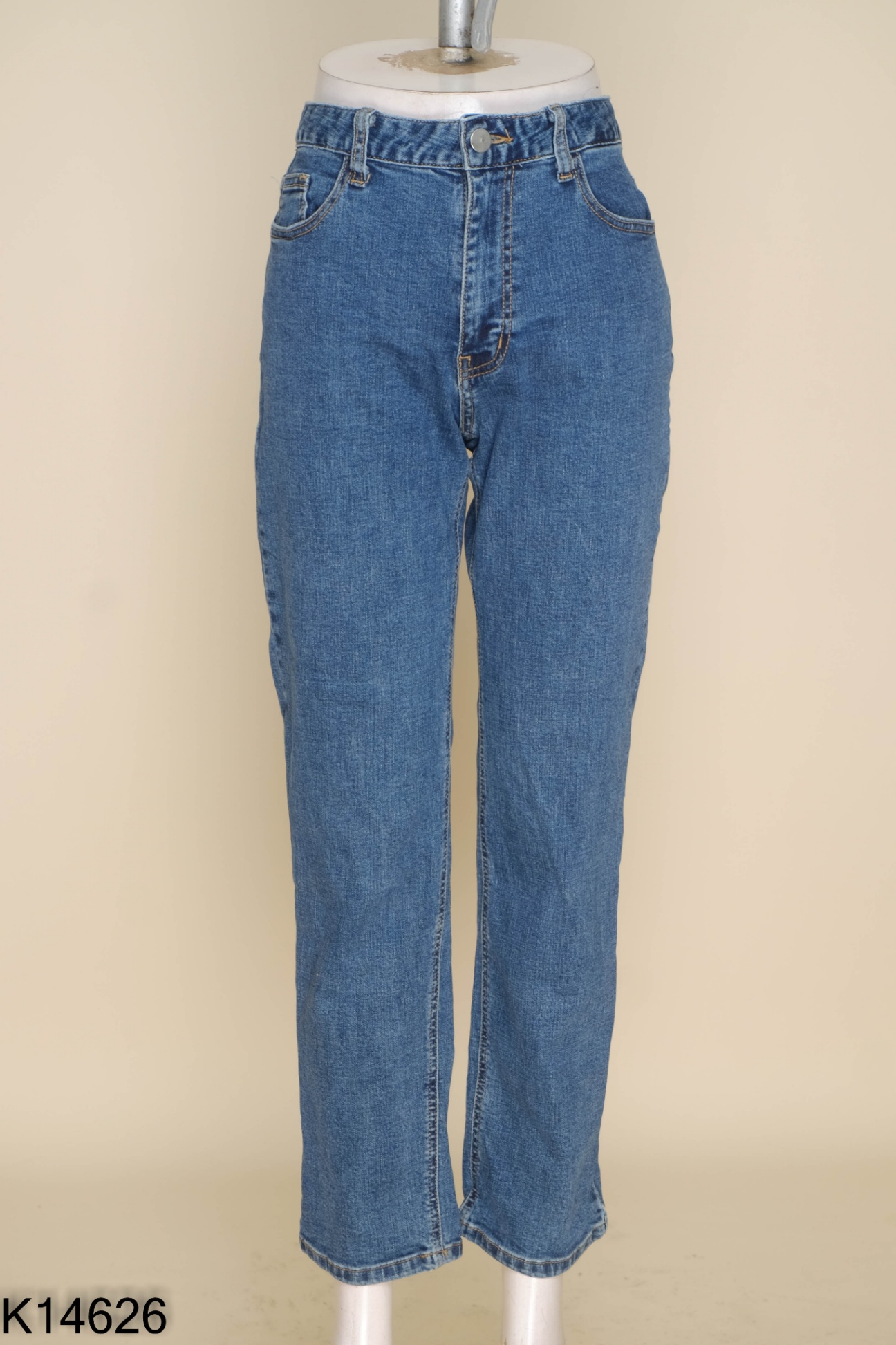 Quần jeans xanh trơn