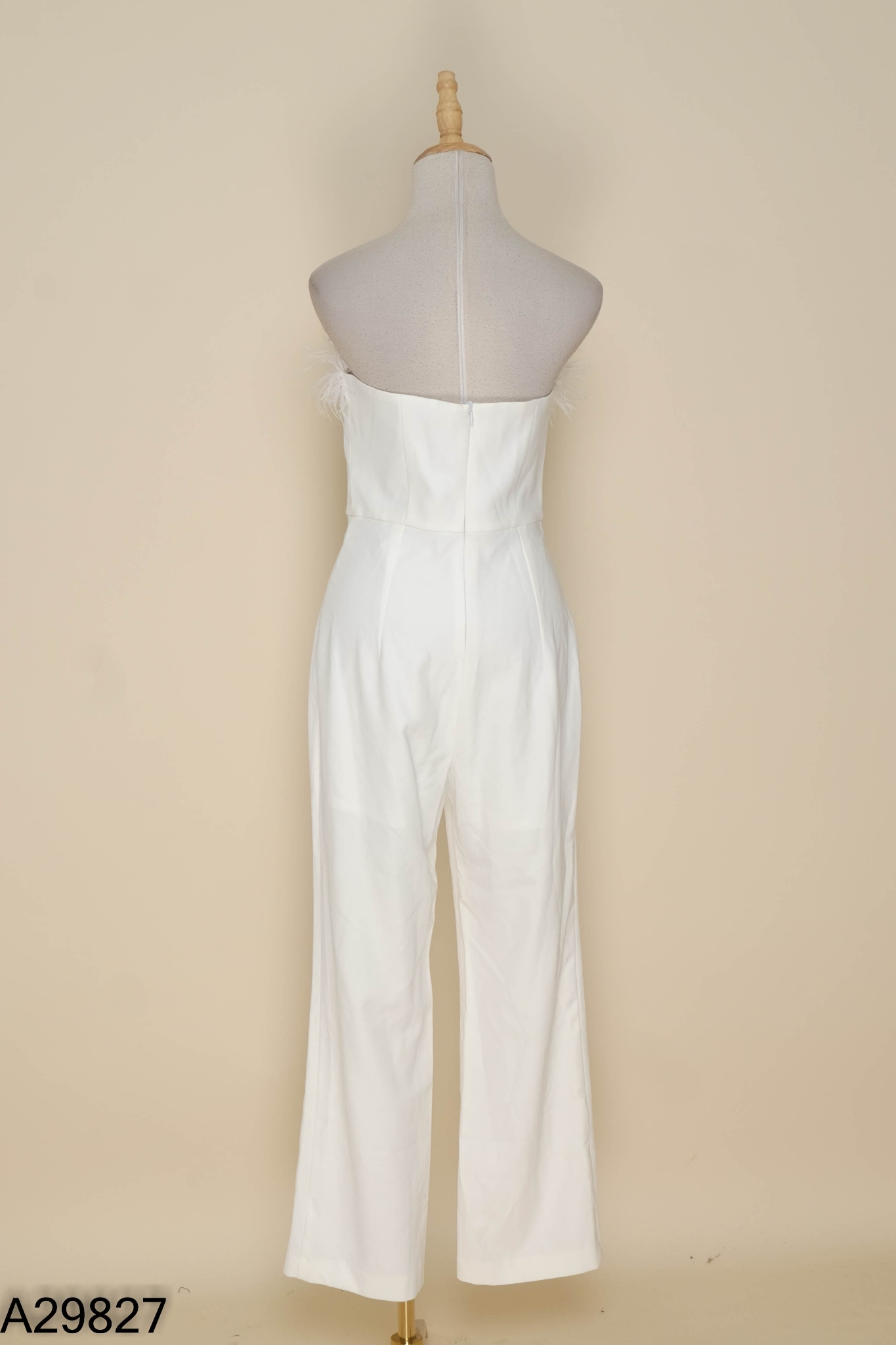 Jumpsuits cúp ngực trắng viền lông