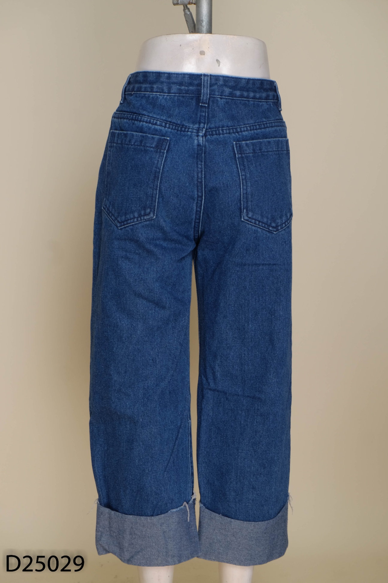 Quần jeans BLEUBIRD xanh đậm