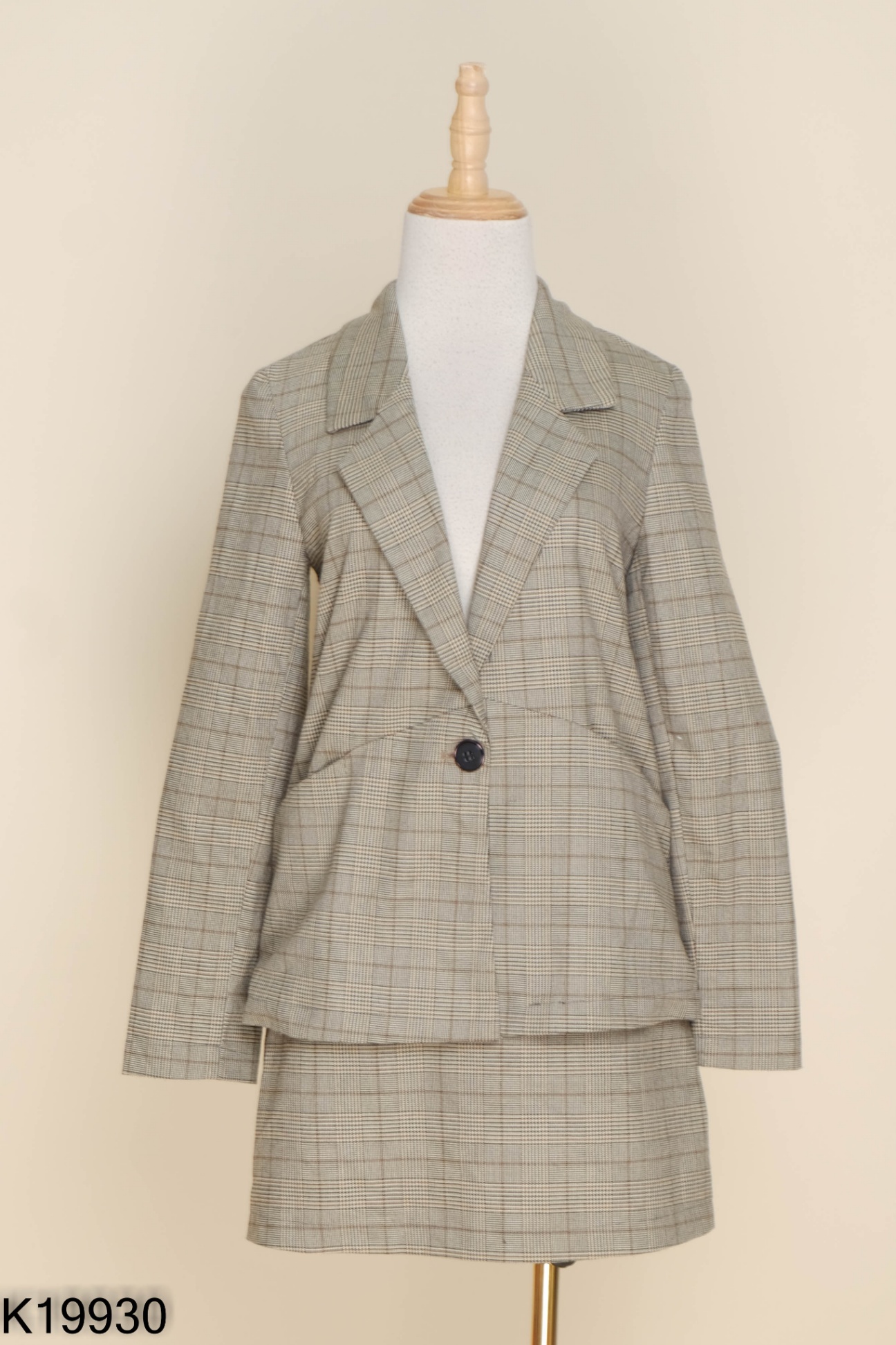 Set Áo blazer nâu be + chân váy