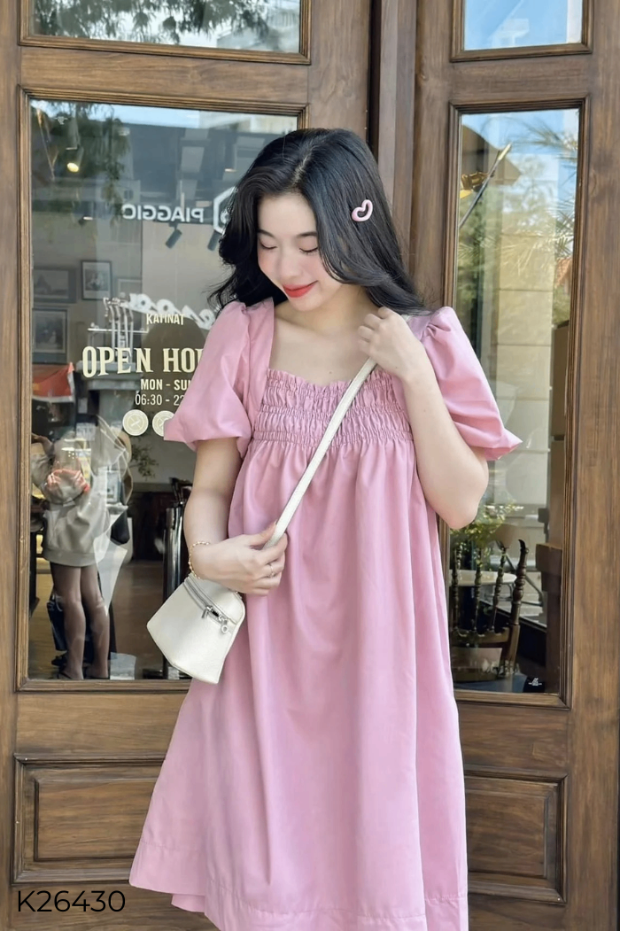 Váy babydoll hồng chun ngực