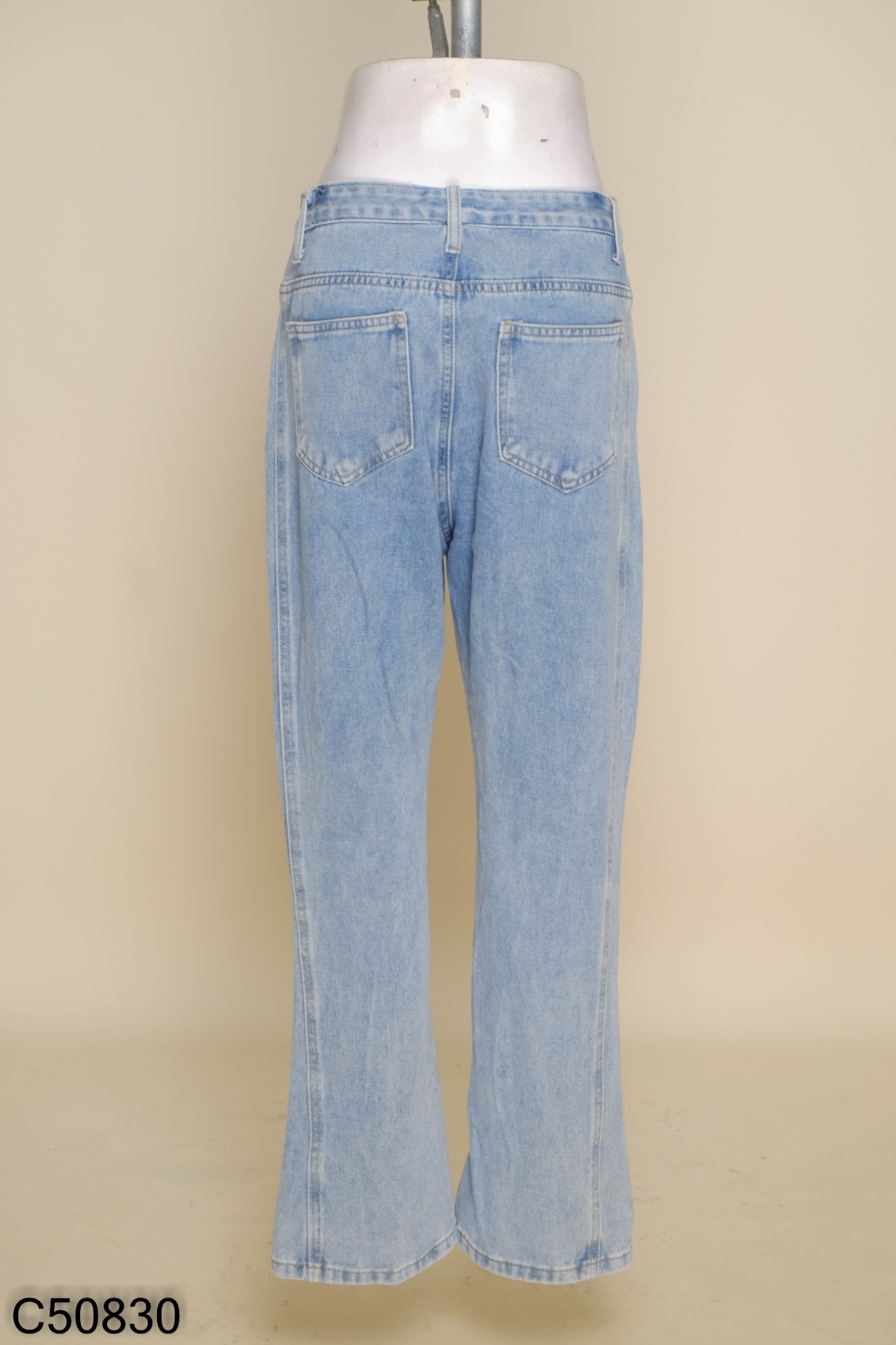 Quần jeans xanh gân