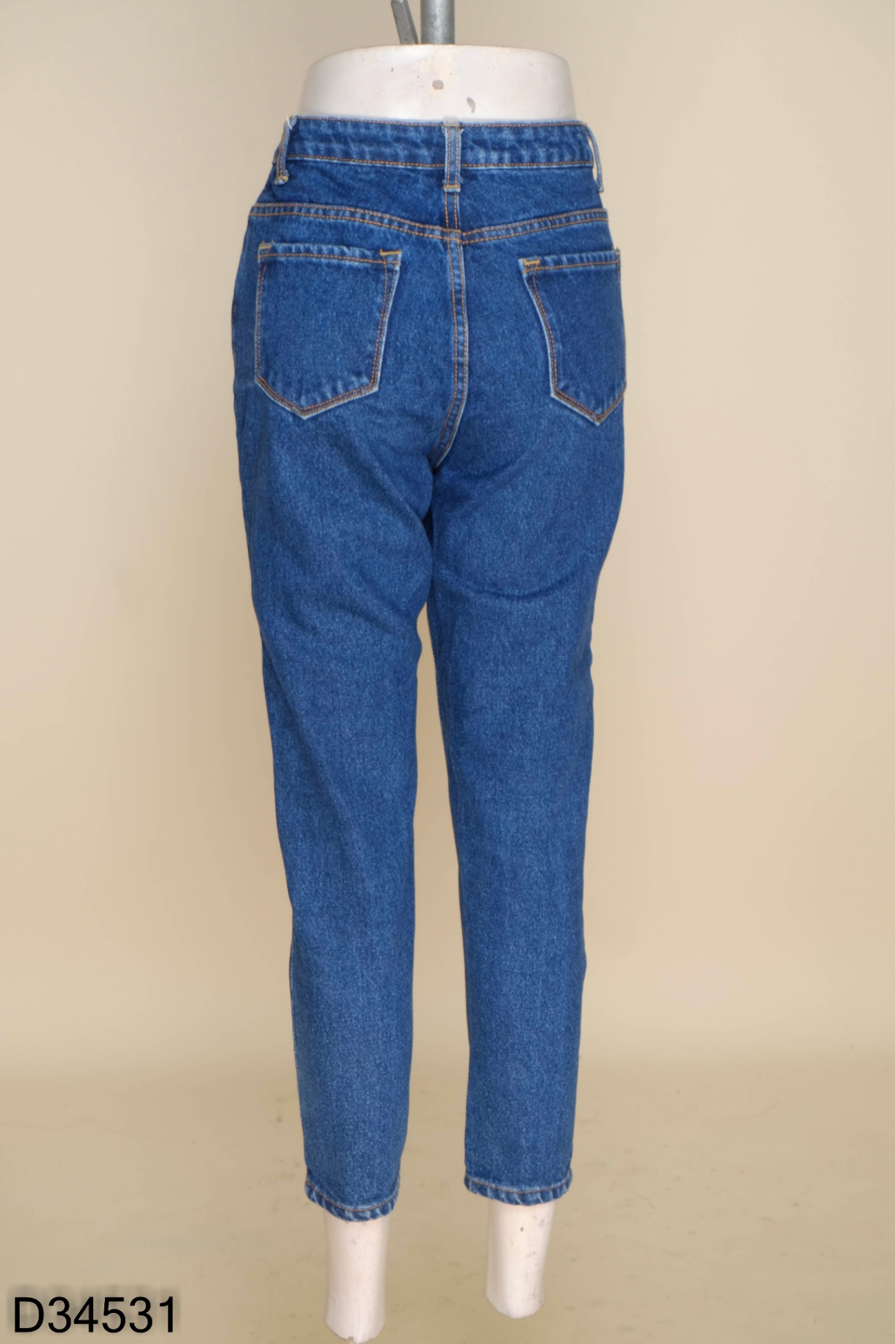 Quần jeans xanh đậm