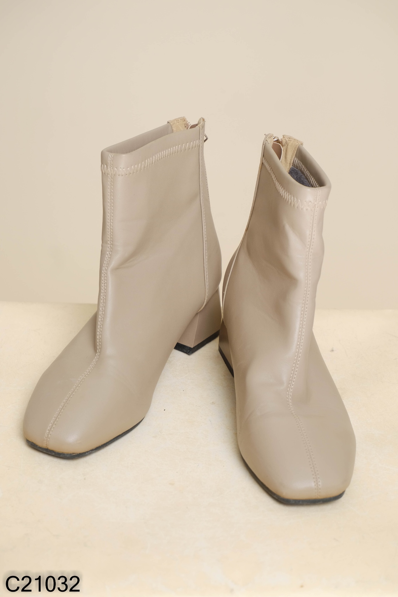 Boots cổ ngắn da nâu