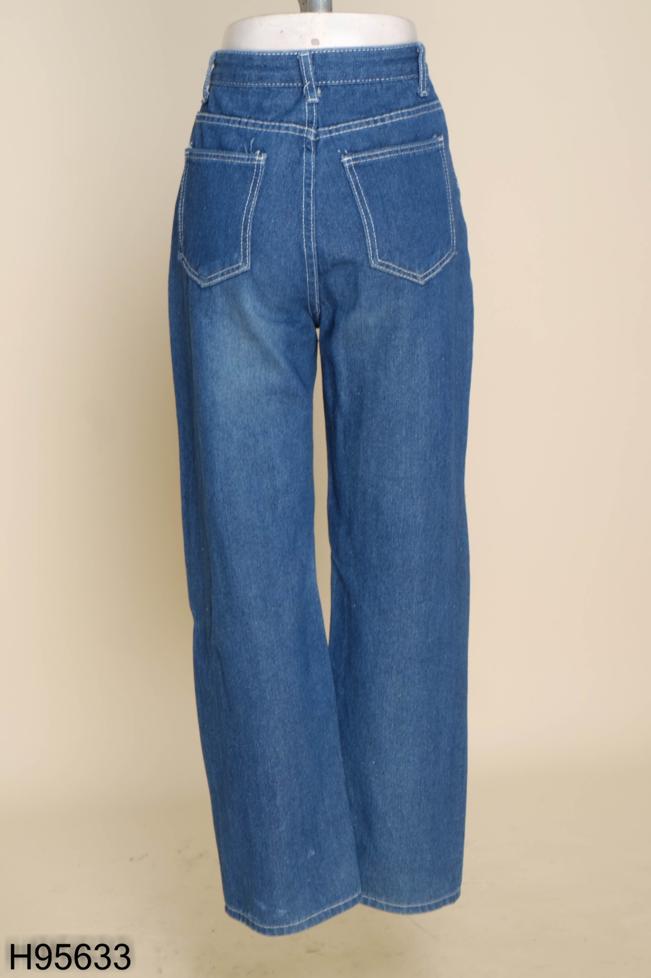 Quần jeans xanh đậm