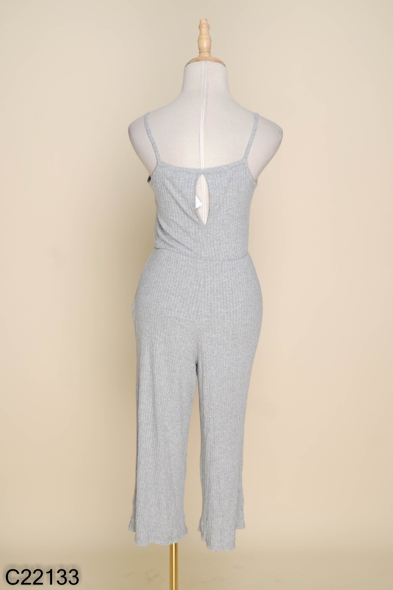 Jumpsuit BERSHKA len tăm ghi trơn