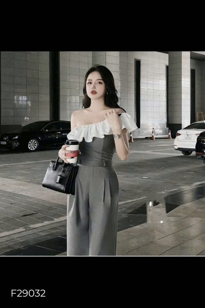 Jumpsuit ghi lệch vai bèo trắng