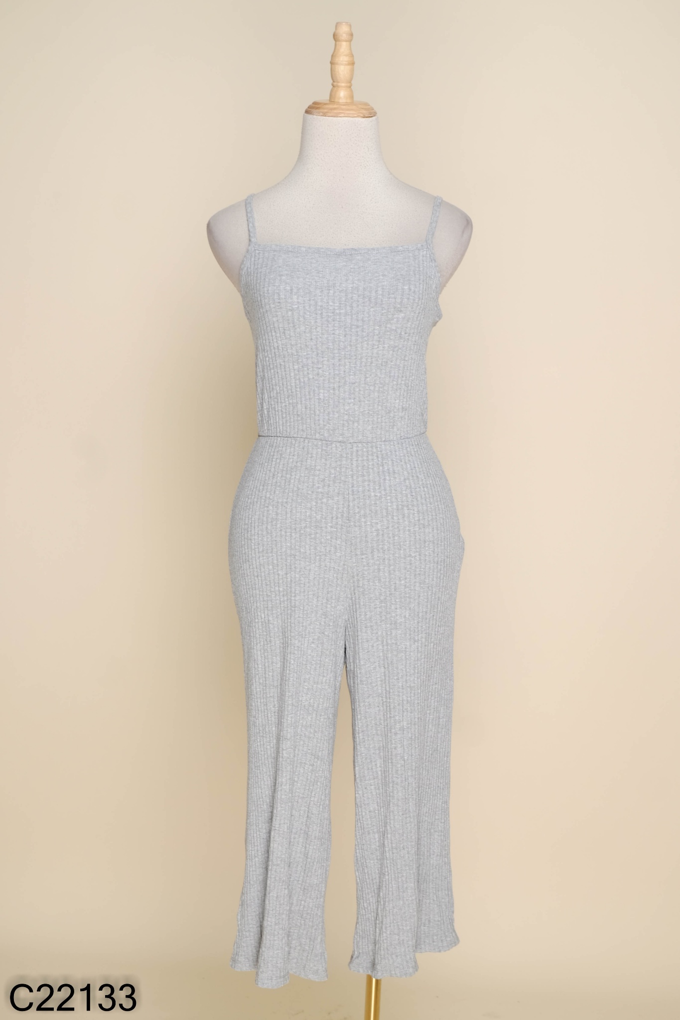 Jumpsuit BERSHKA len tăm ghi trơn