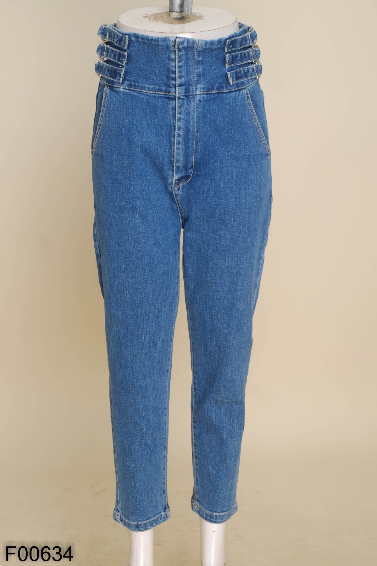 Quần jeans xanh đai eo