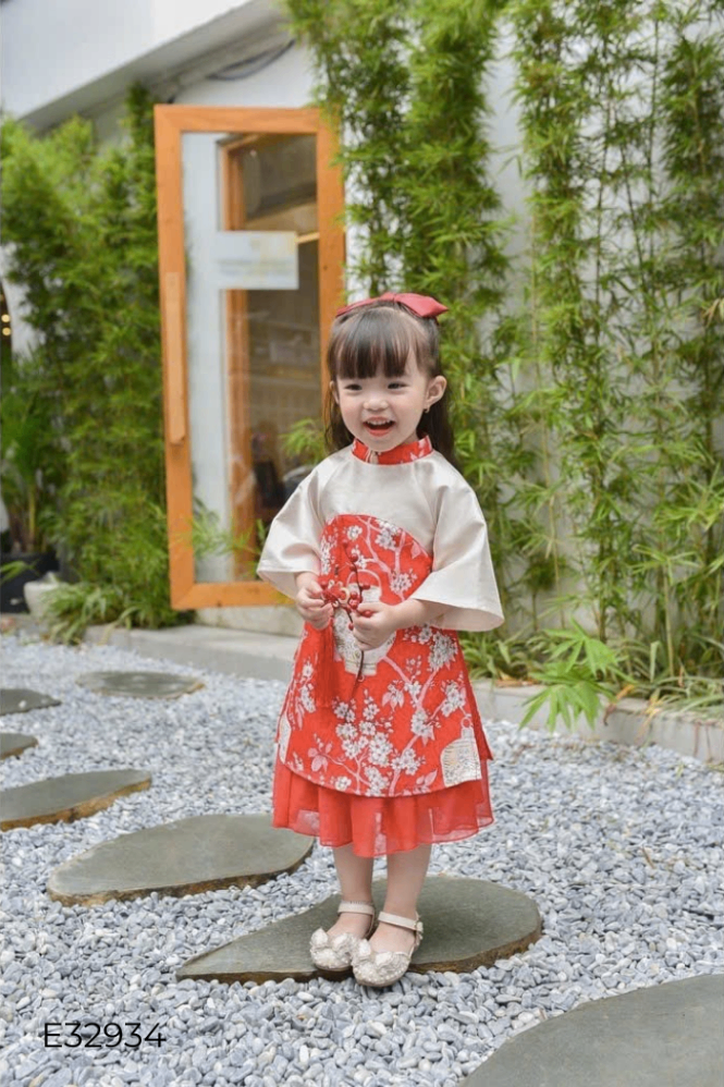 Set áo dài hoa đỏ+váy+sược ngọc kids