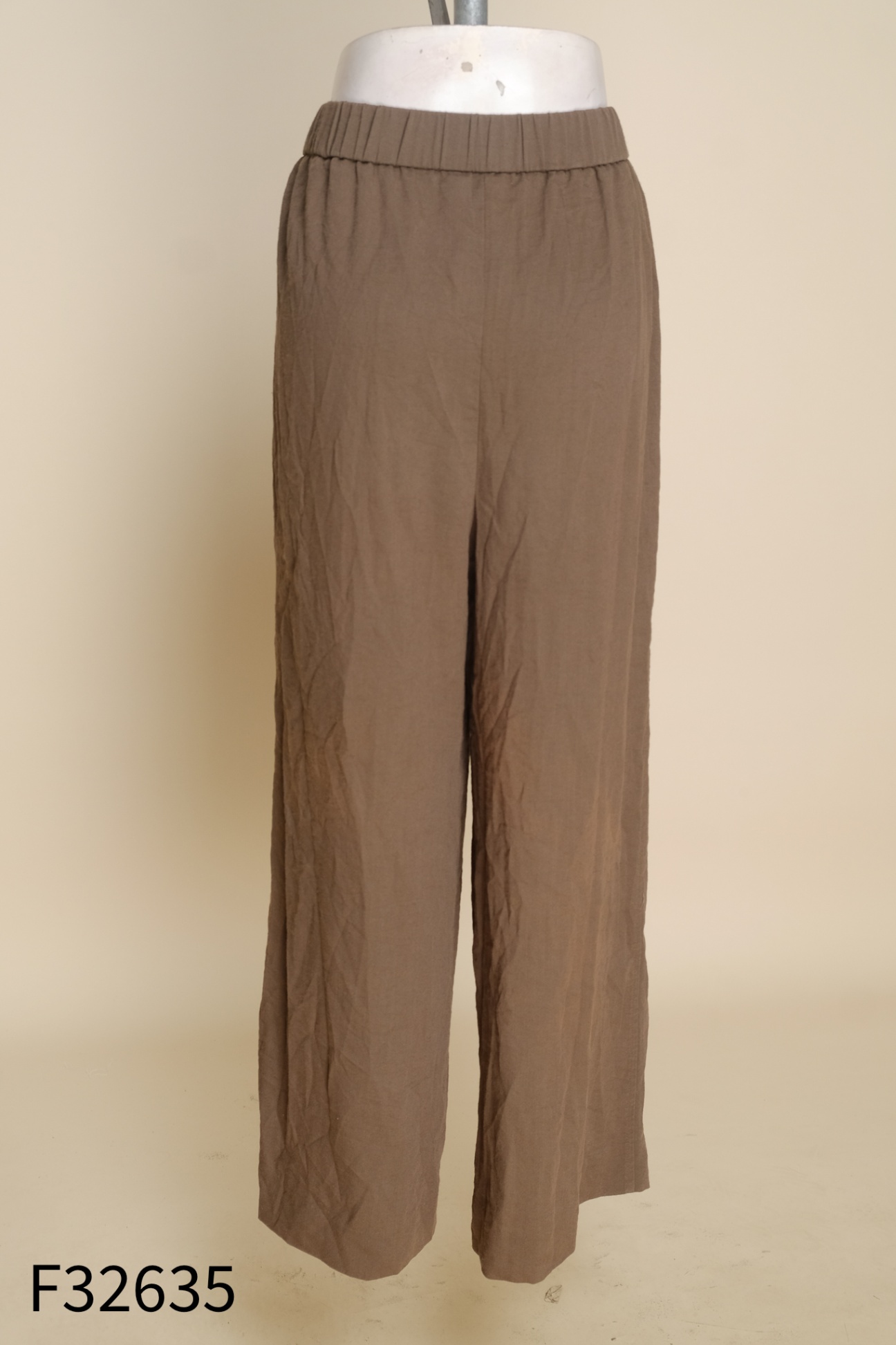 Quần culottes 8 SECONDS xanh rêu