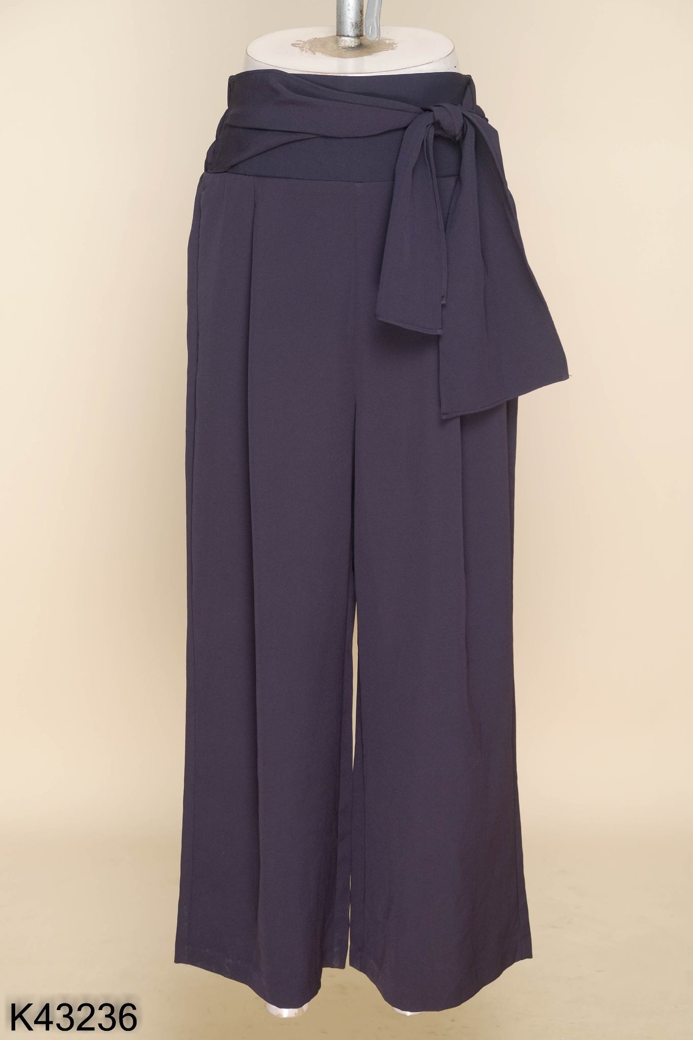 Quần culottes GU xanh than