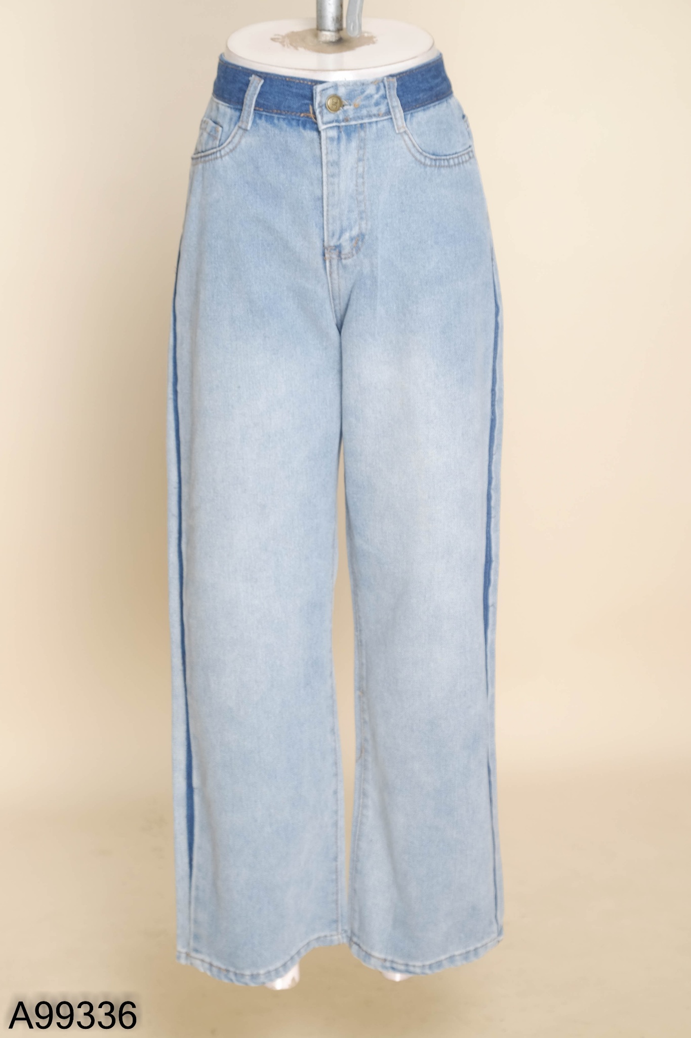 Quần jeans xanh sọc đậm