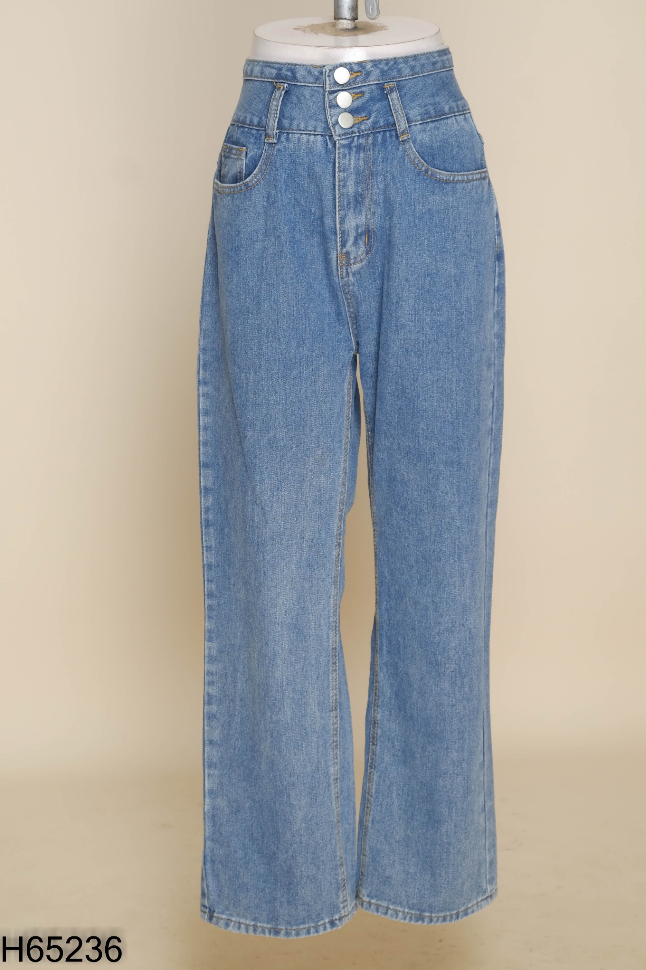 Quần jeans xanh 3 cúc