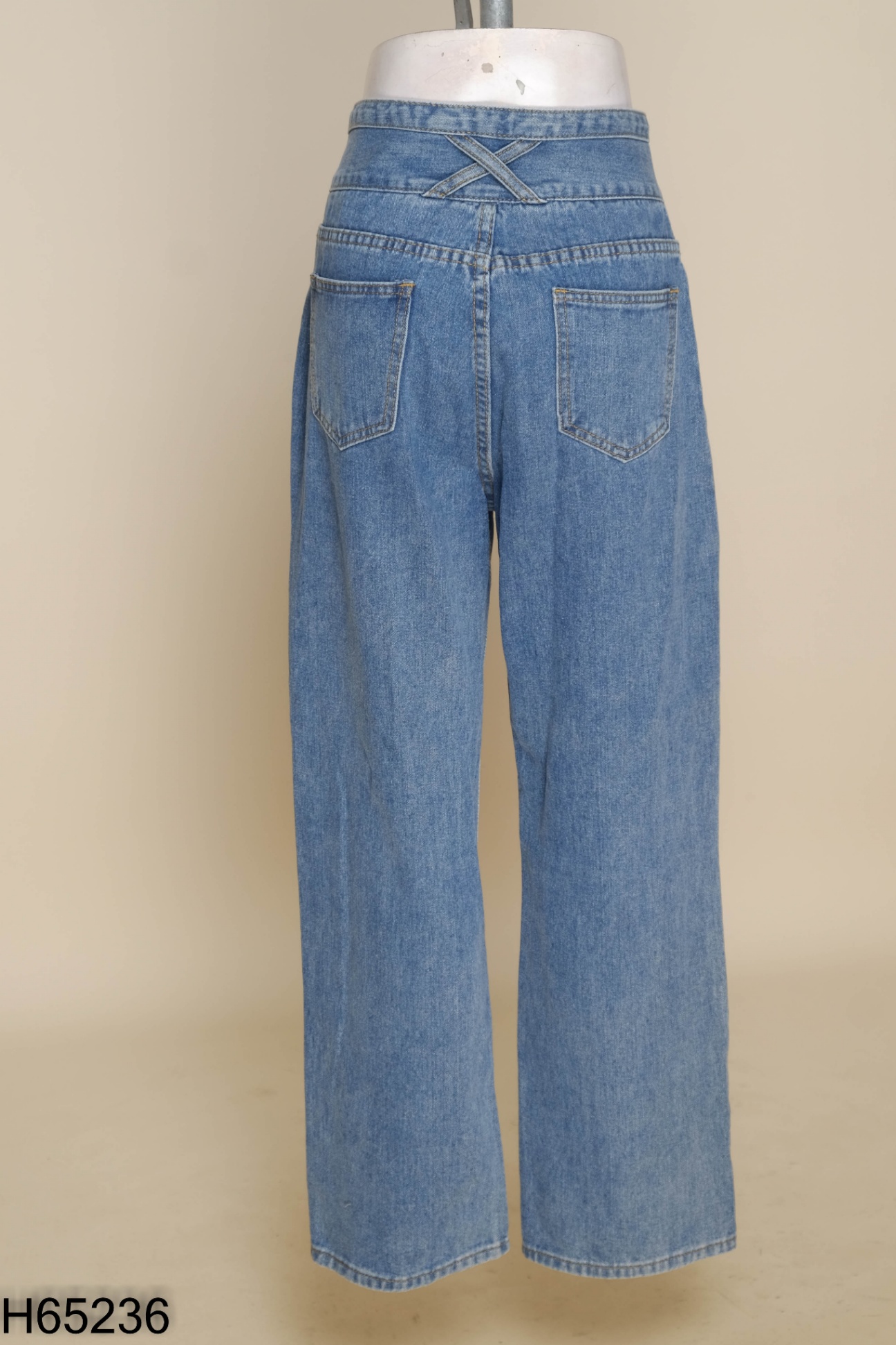 Quần jeans xanh 3 cúc