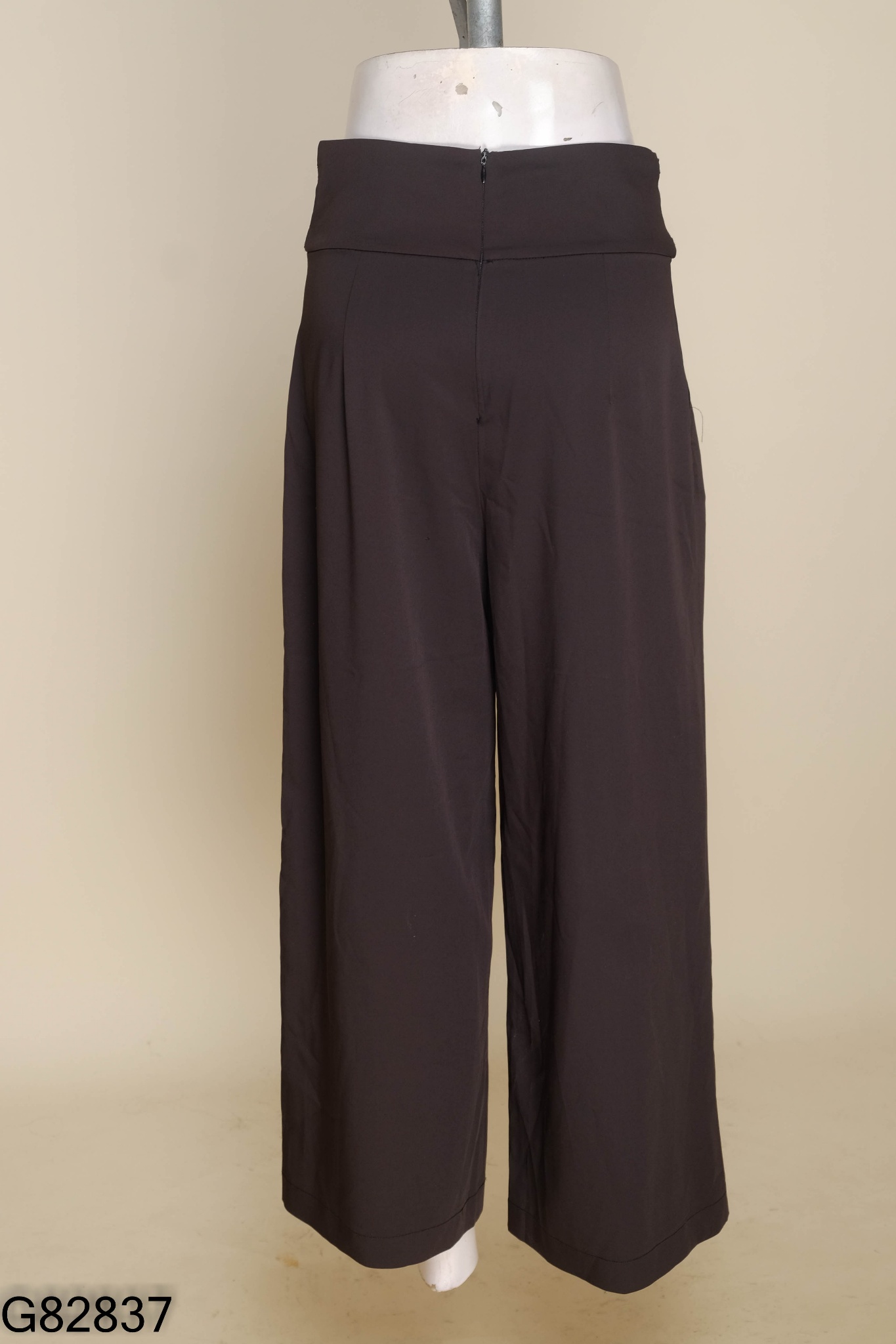 Quần culottes MAY đen đan dây eo