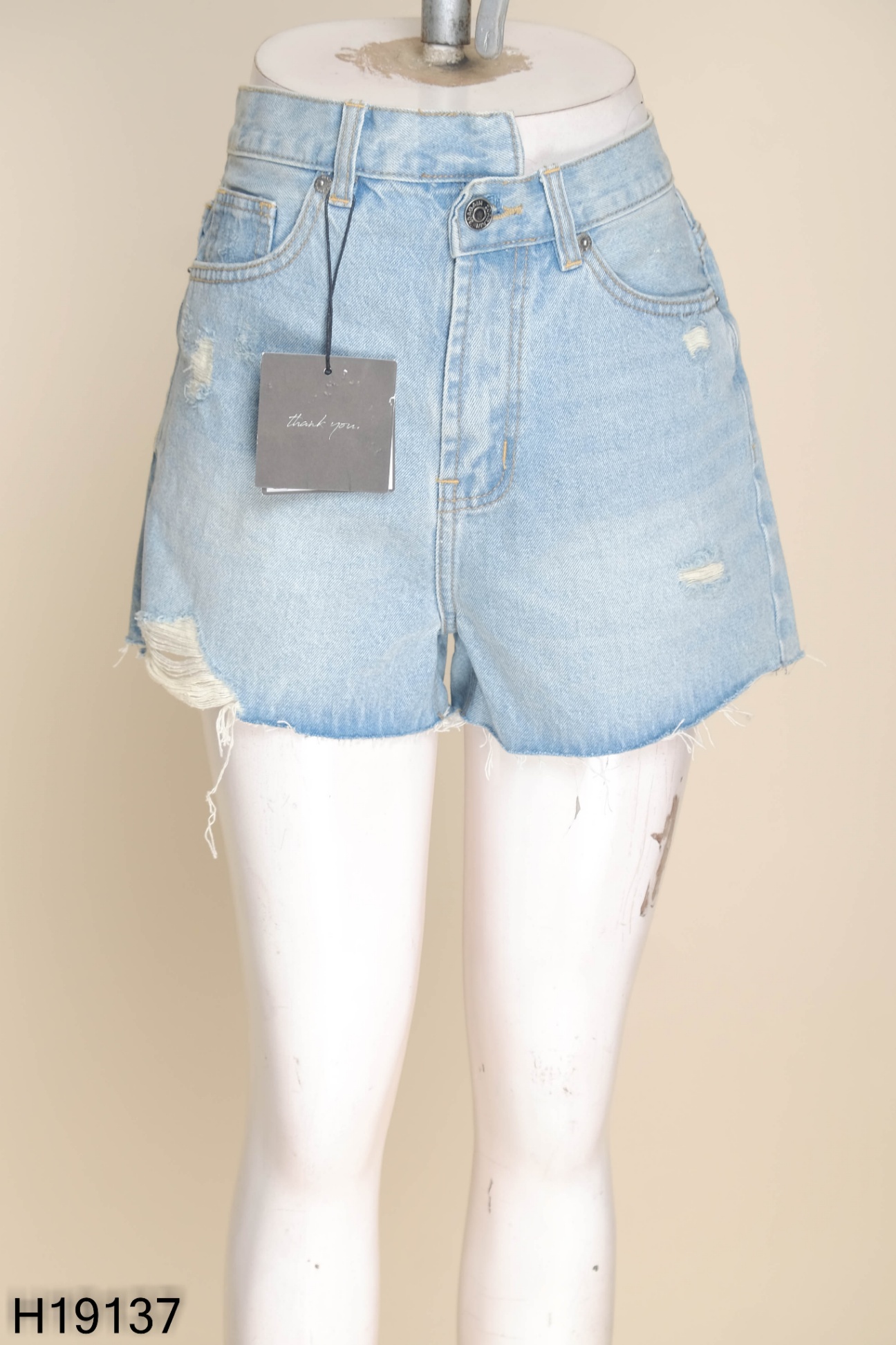 NEWTAG Quần shorts jeans 20AGAIN xanh rách